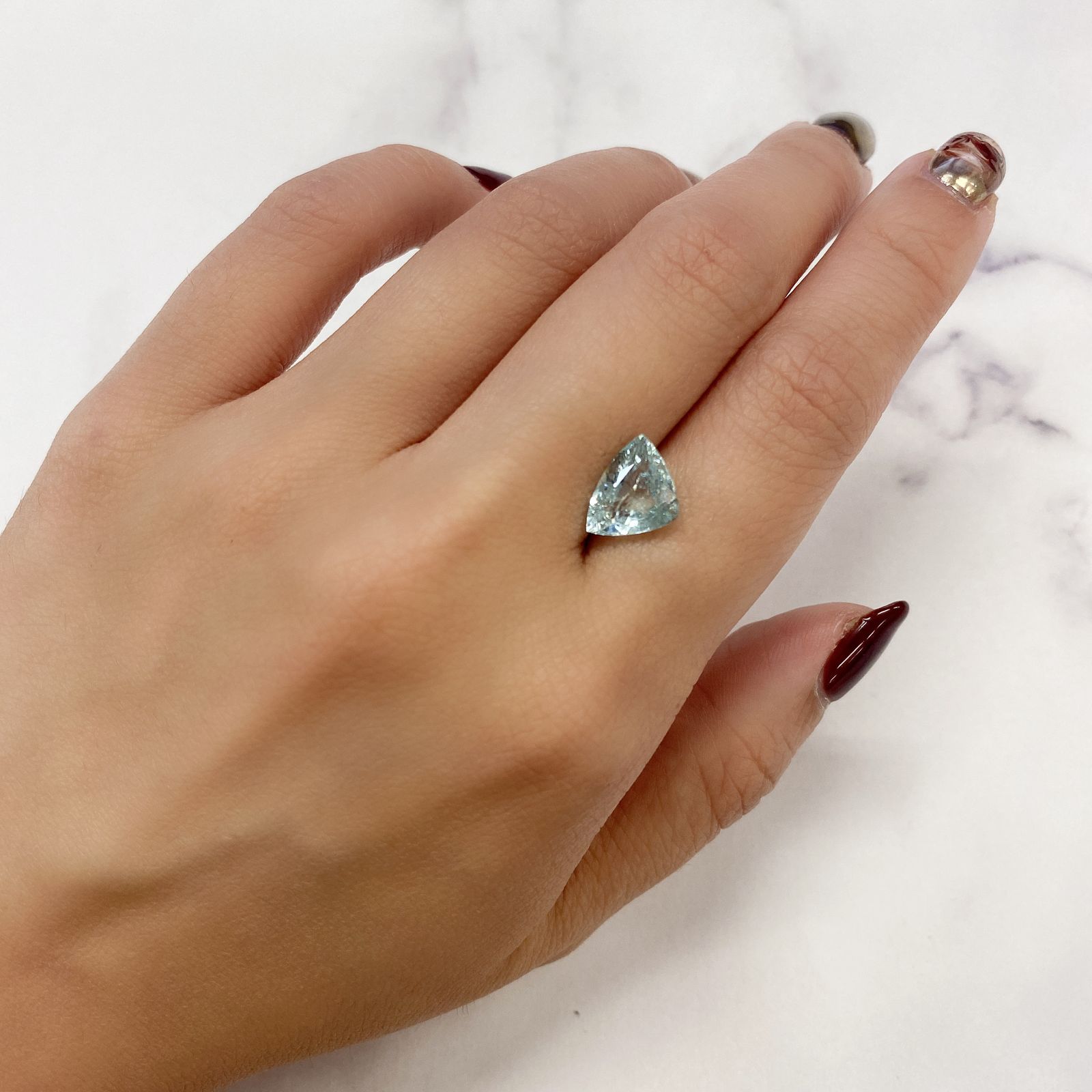 パライバトルマリン(宝石名トルマリン/別名パライバ・トルマリン) モザンビーク産 2.741ct ソ付(宝貴協)[19111416]8.4×10.9mm前後