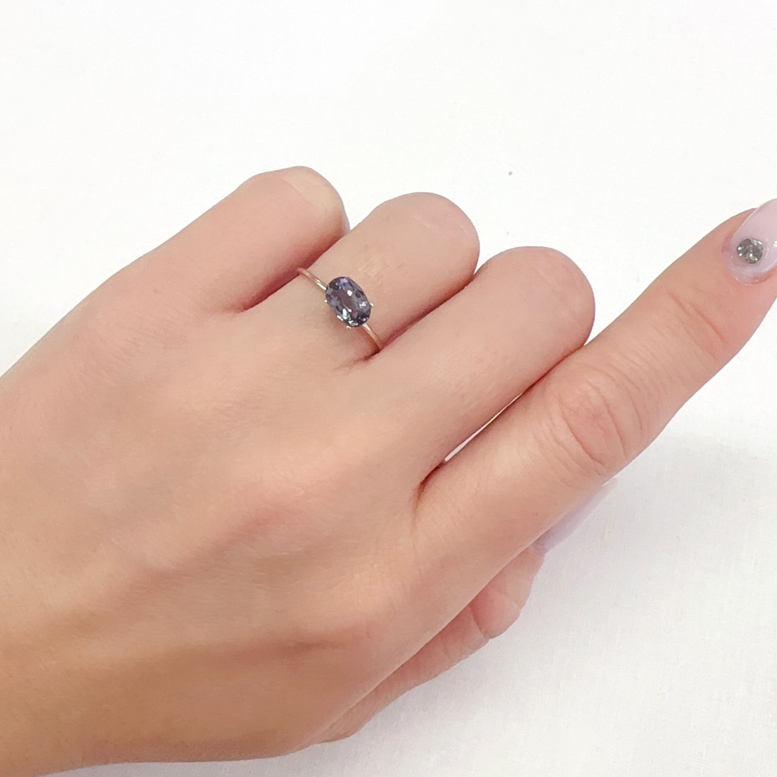ベキリーブルーガーネット（カラーチェンジガーネット アレキタイプ）(宝石名ガーネット)マダガスカル・ベキリー産 1.32ct 識別済[231224530]7.4x4.9mm前後