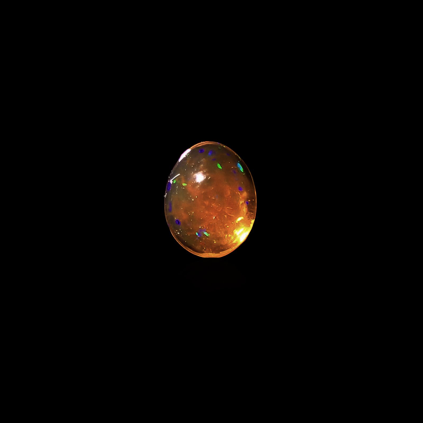 ファイヤーオパール(宝石名ファイヤー・オパール)メキシコ産 0.86ct 識別済[220817300]7x5.5mm前後