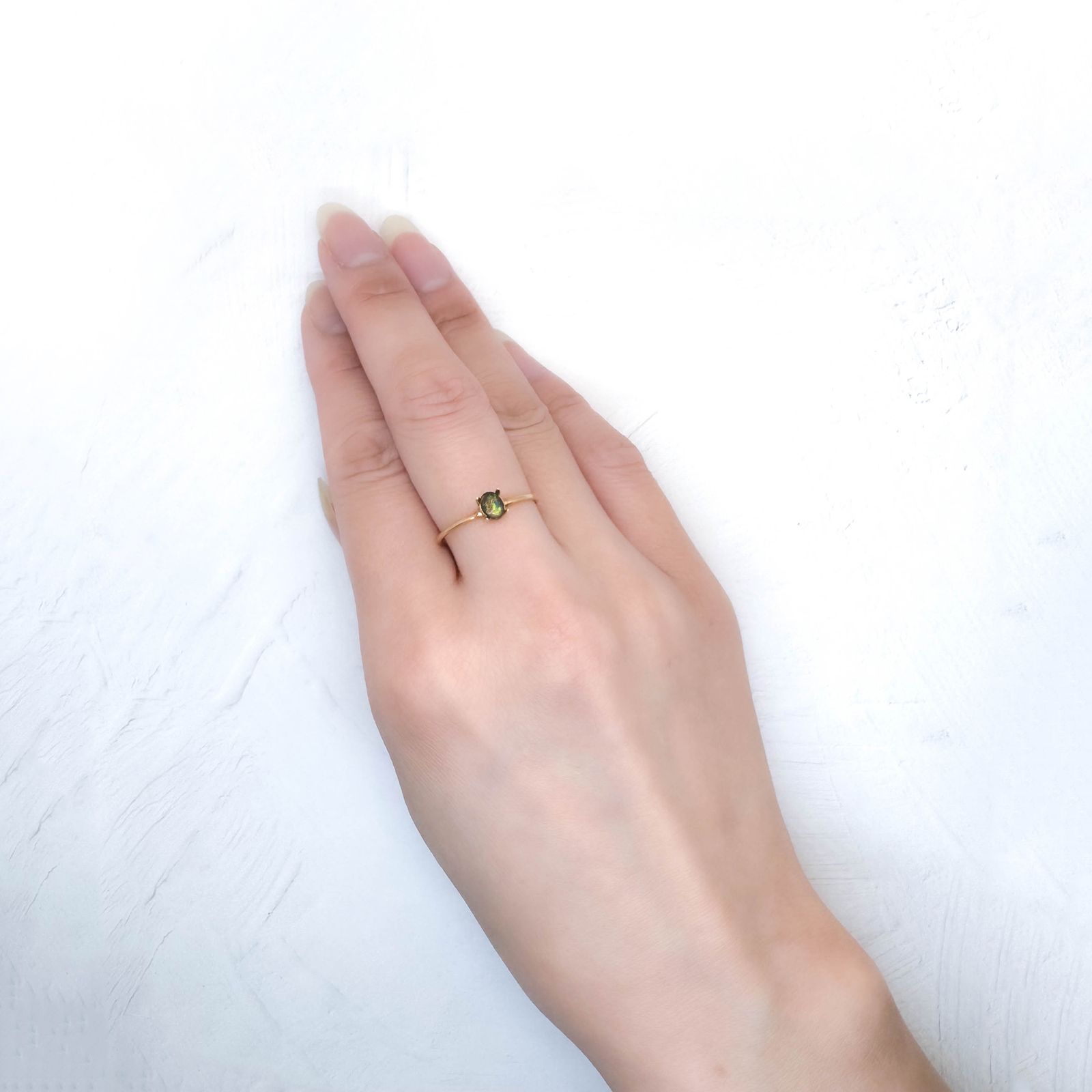 ウッドオパール オーストラリア産 0.21ct / 5x3.6mm前後 [251031198]