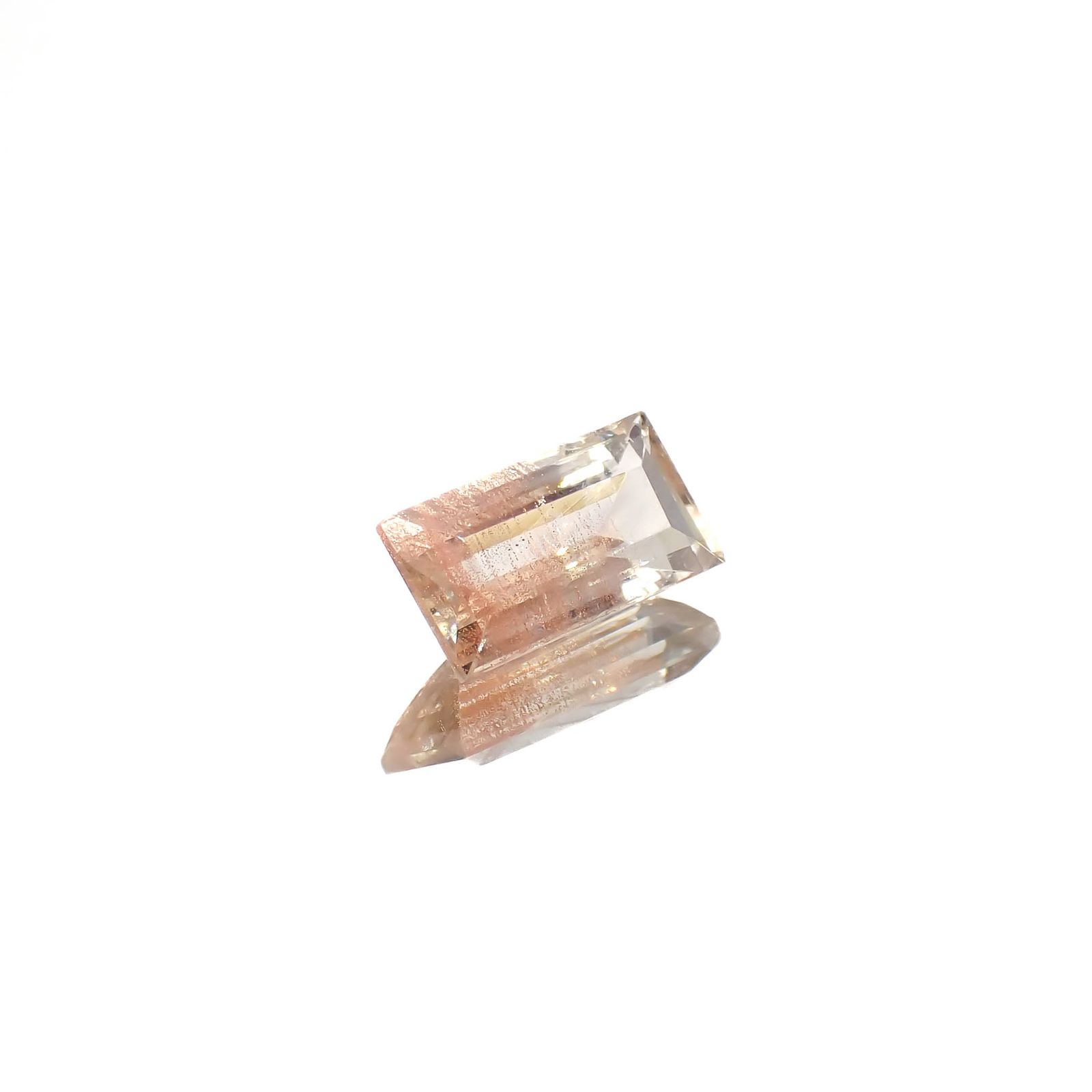 オレゴンサンストーン アメリカ・オレゴン州産 1.18ct[240627871]8.8x4.6mm前後