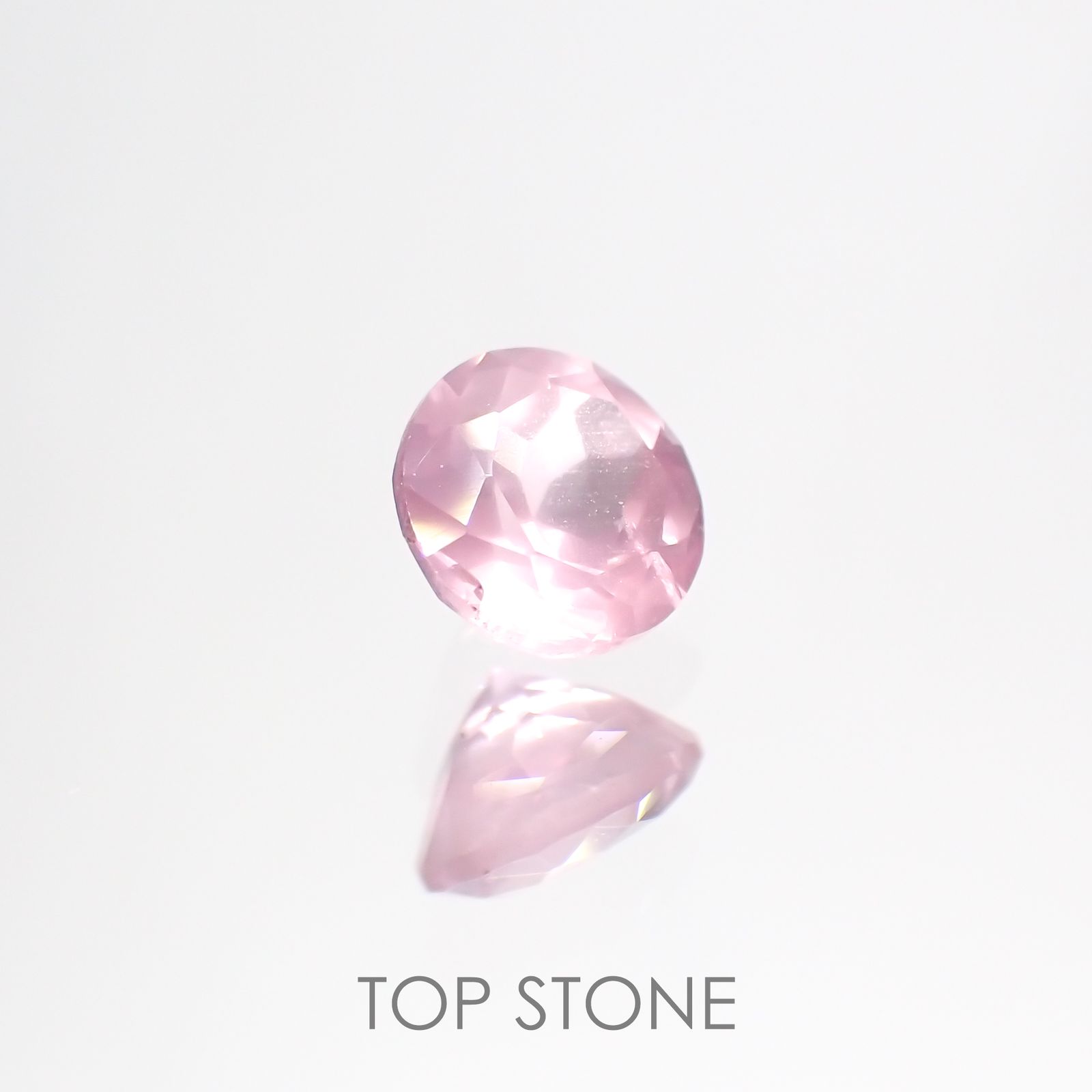 シルキーピンクスピネル(宝石名ピンク・スピネル) タンザニア産 0.42ct 識別済[210812910]4.4×4.4mm前後