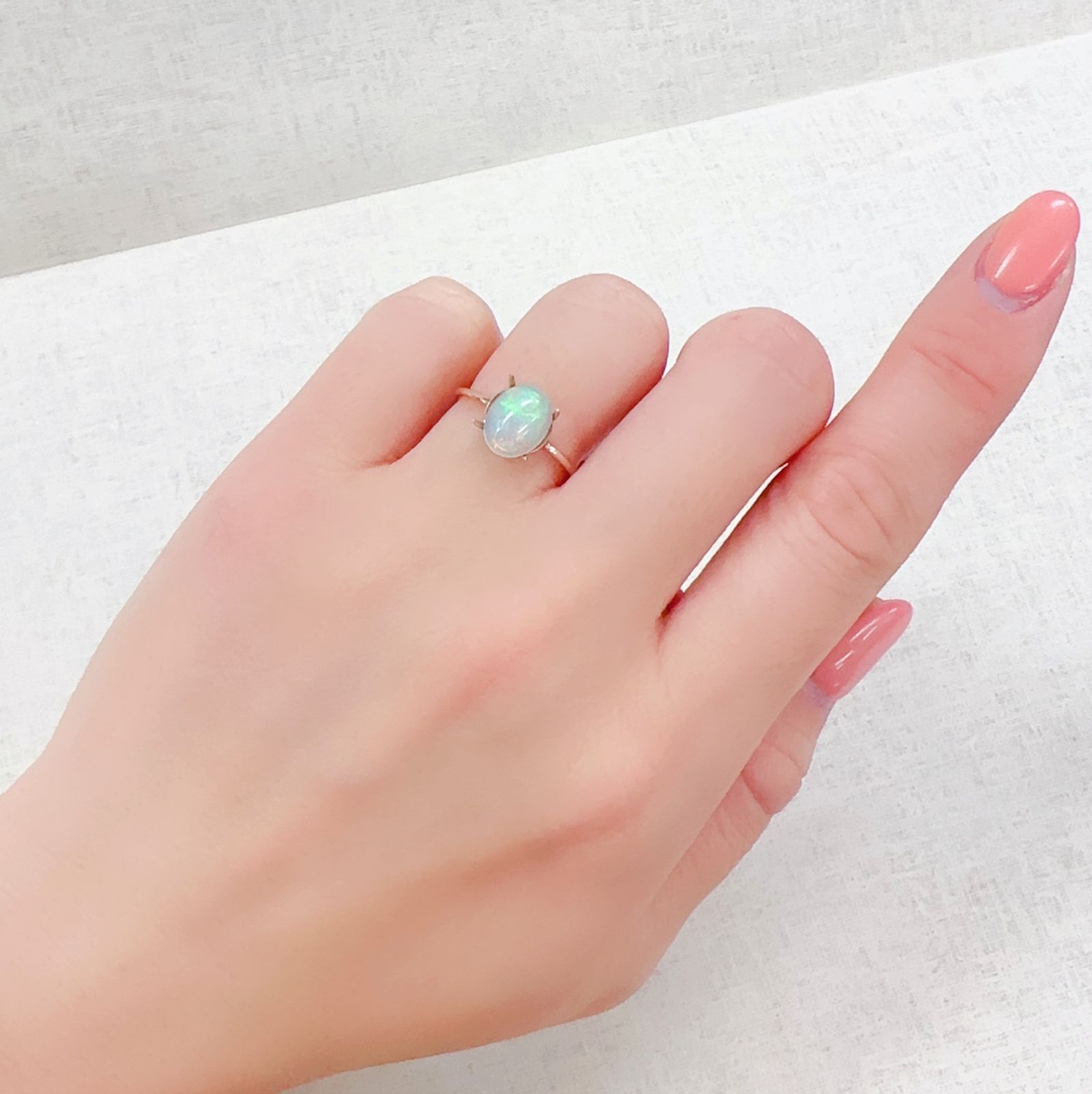 エチオピアオパール エチオピア産 0.96ct[230321040]9x6.9mm前後