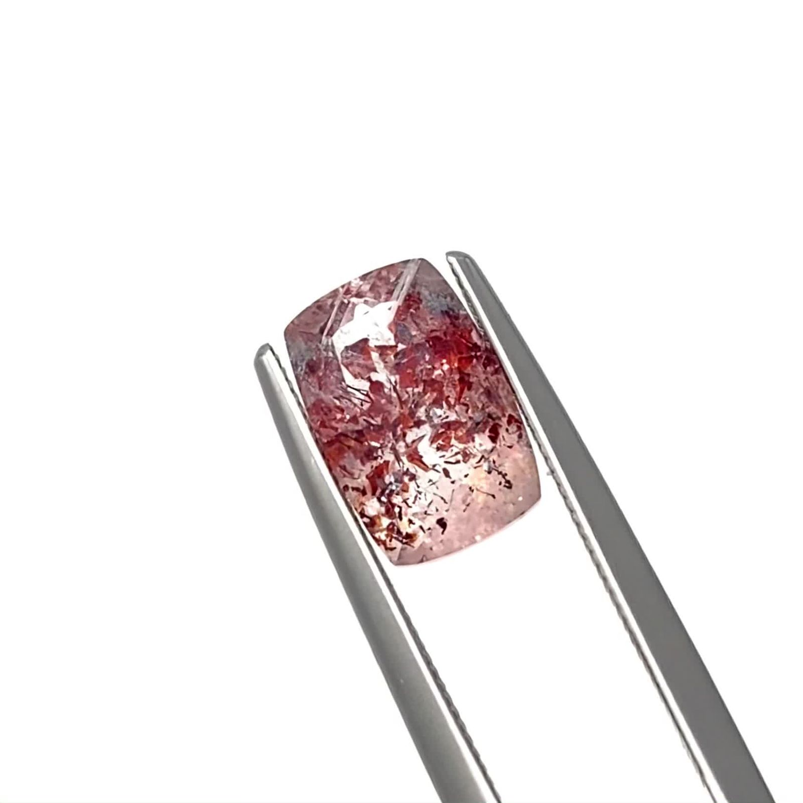 ファイヤークォーツ ナイジェリア産 1.94ct / 9.8x6.5mm前後