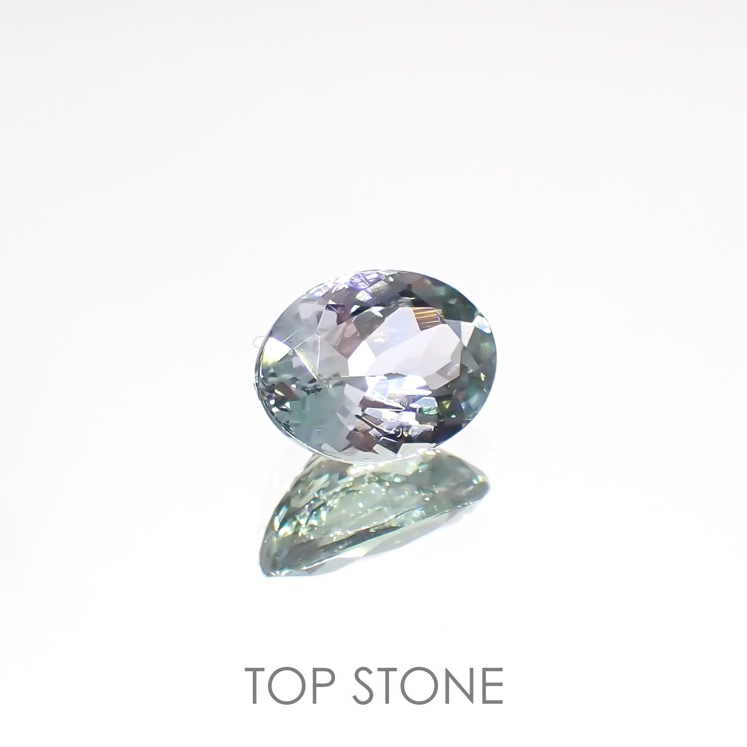 バイカラータンザナイト(宝石名ゾイサイト)タンザニア産 1.28ct 識別済[220515894]7.9x5.9mm前後
