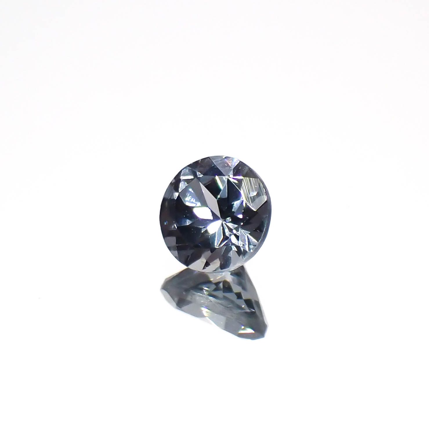 グレースピネル タンザニア産 0.46ct[230421538]4.4x4.4mm前後