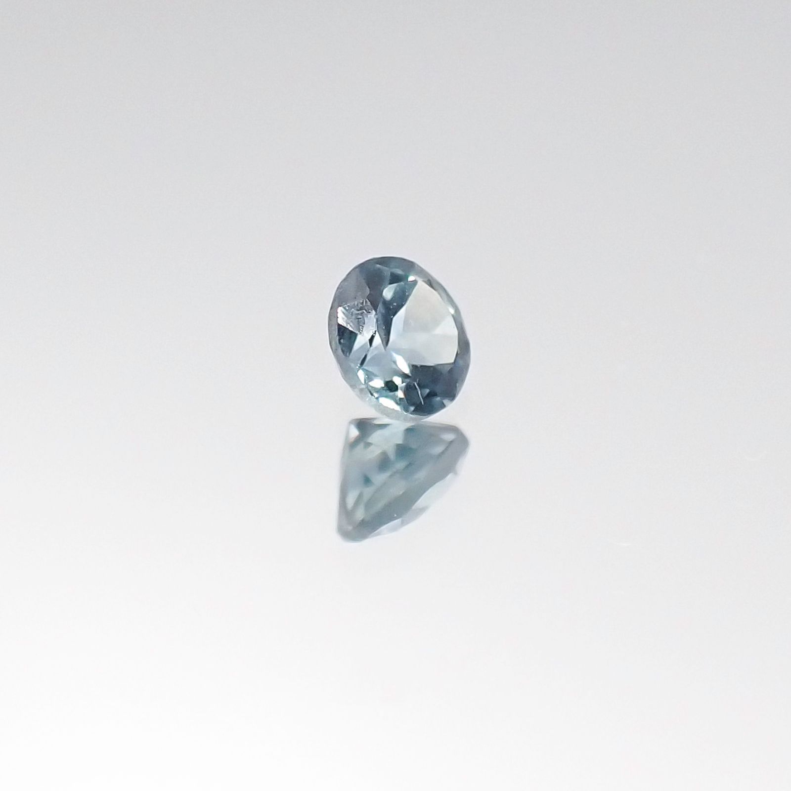 モンタナサファイア アメリカ産 ルース 0.16ct[20096058]3.1×3.1mm前後