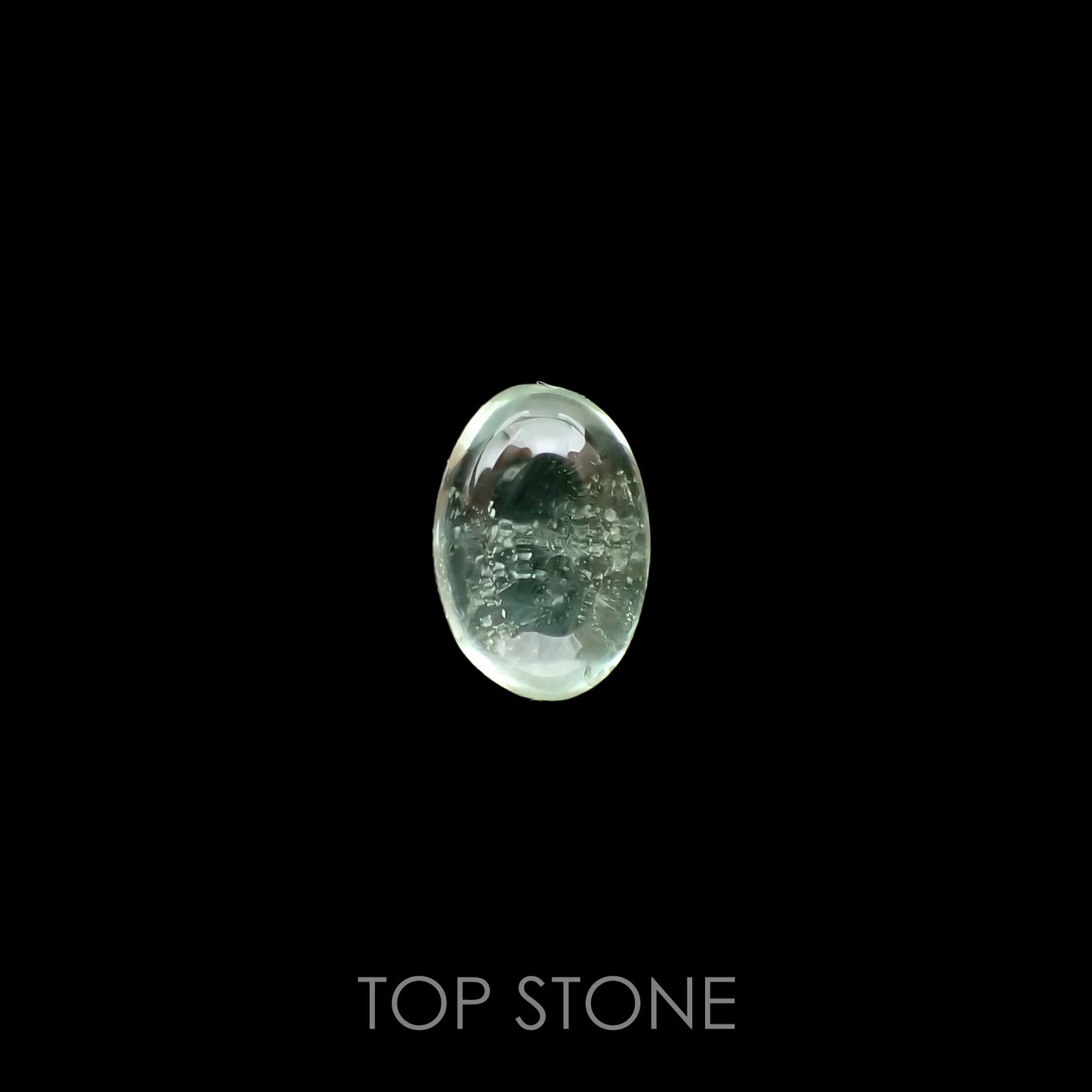バナジウムコーネルピン(宝石名コーネルピン)タンザニア・タンガ州産 0.67ct 識別済[220115565]6x4.1mm前後