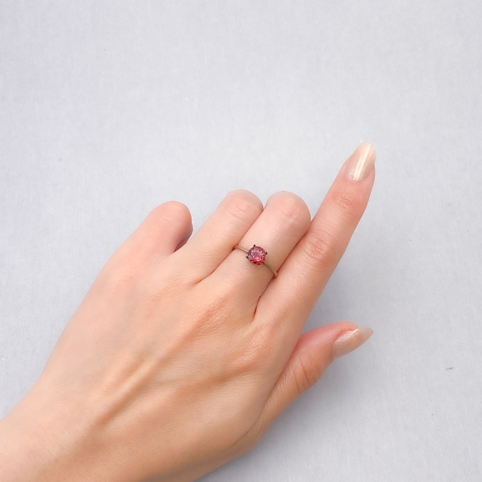 アンデシン モンゴル産 0.84ct [250129702]6.2x6.2mm前後