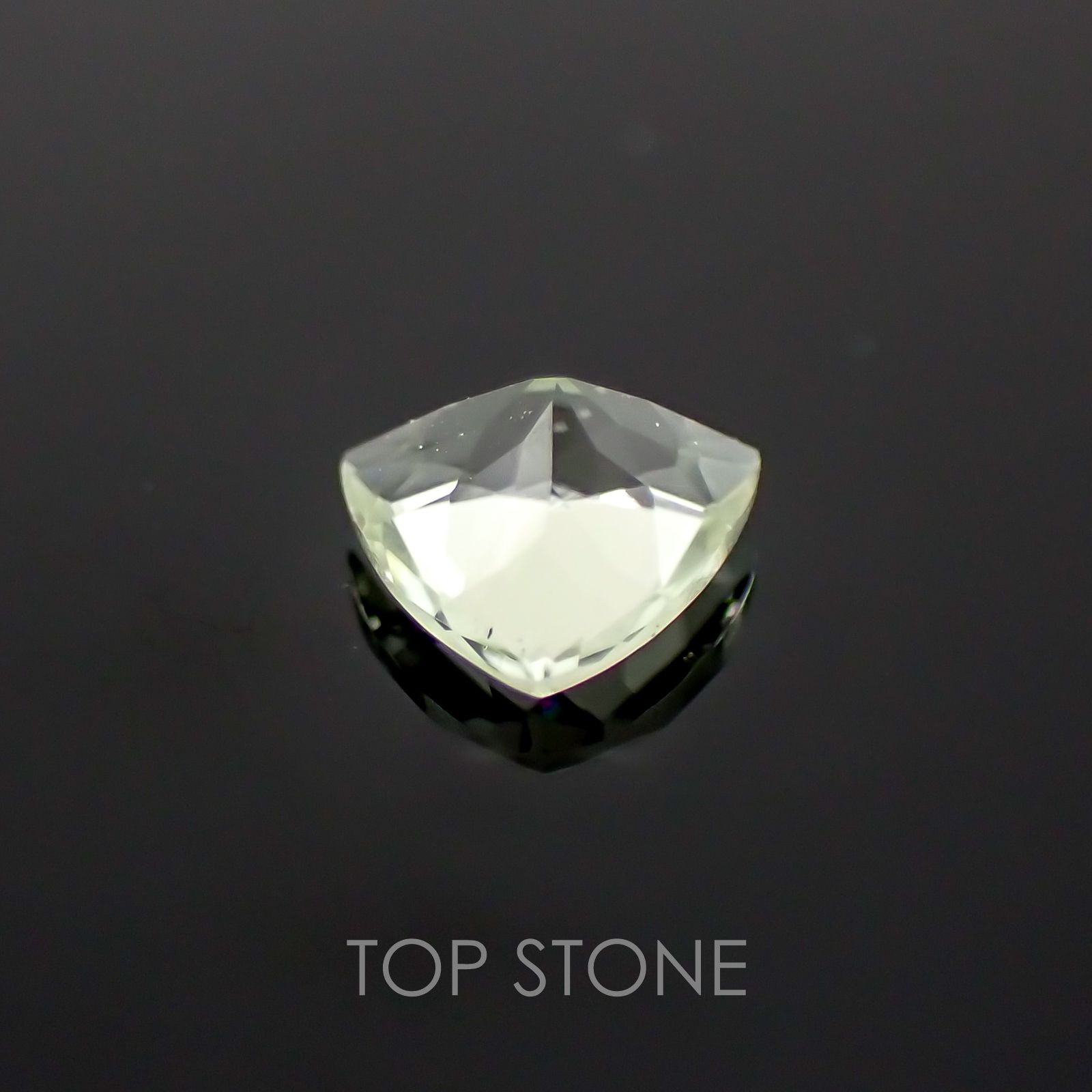 ライム ヘルデライト ブラジル産 ルース 0.41ct[20129056]5×5.2mm前後