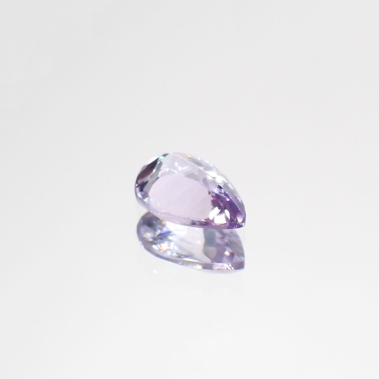 ラベンダーゾイサイト(宝石名ゾイサイト)タンザニア産 0.61ct 識別済[220115061]6.9x4.9mm前後