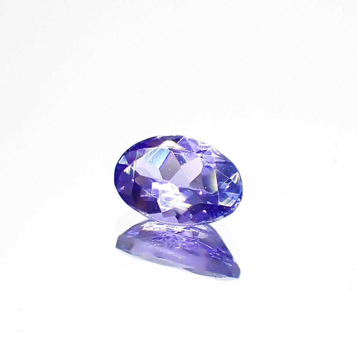 タンザナイト(宝石名タンザナイト)タンザニア産 0.44ct 識別済[230120207]5.9x4mm前後