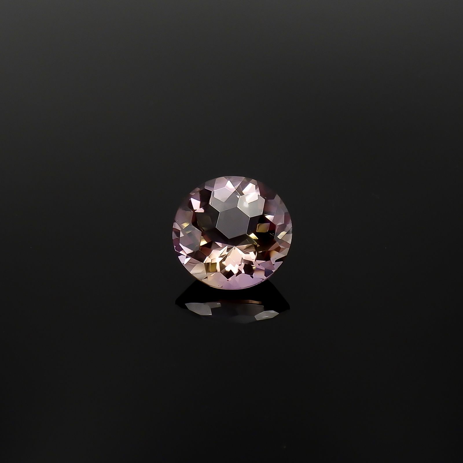 ◇カスタムカット◇アメトリン ブラジル/ボリビア産 10.43ct / 15.2x15.2mm前後 [260632312]