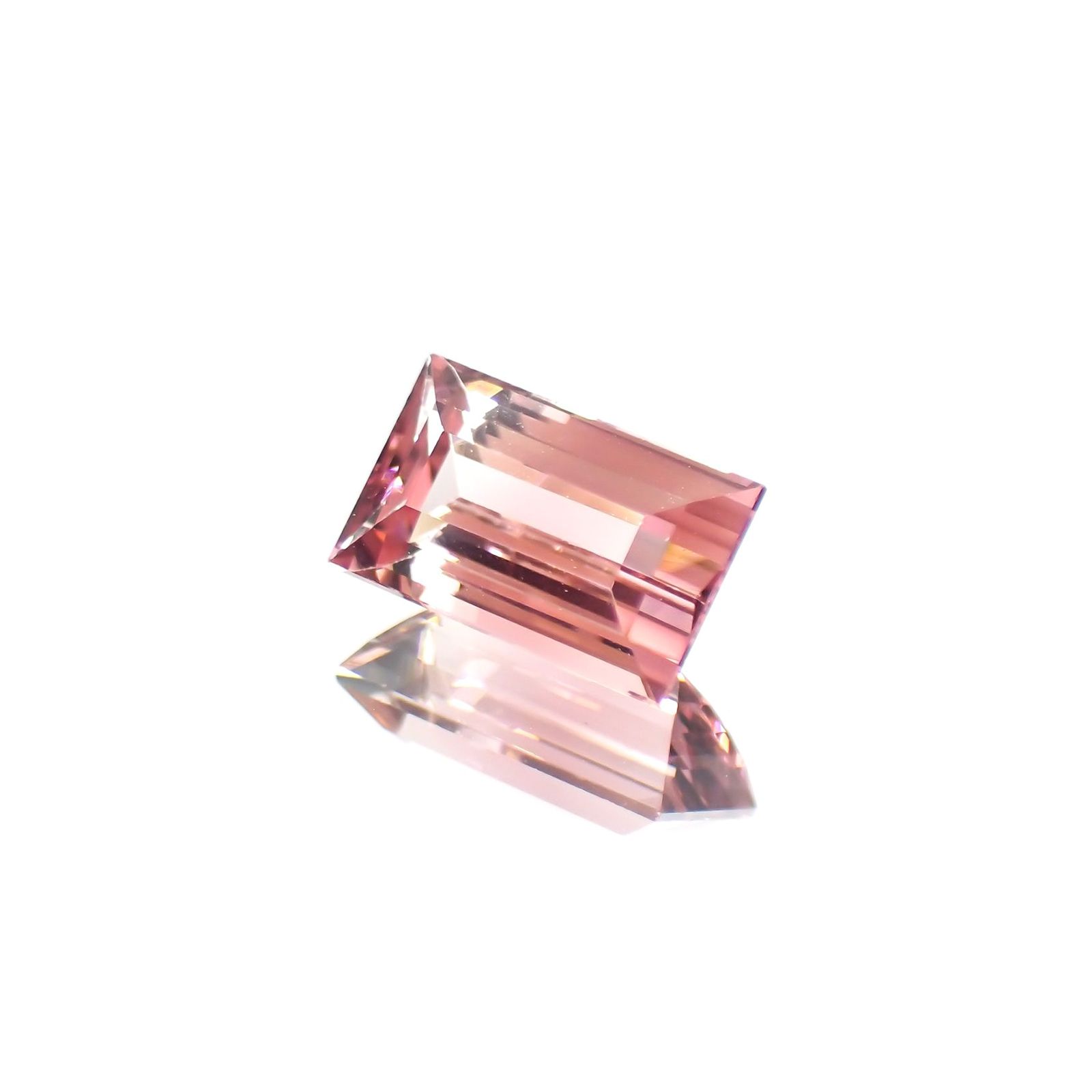 パーティカラートルマリン(宝石名パーティカラード・トルマリン) ルワンダ産 1.270ct ソ付(彩珠)[21029982]8×4.9mm前後