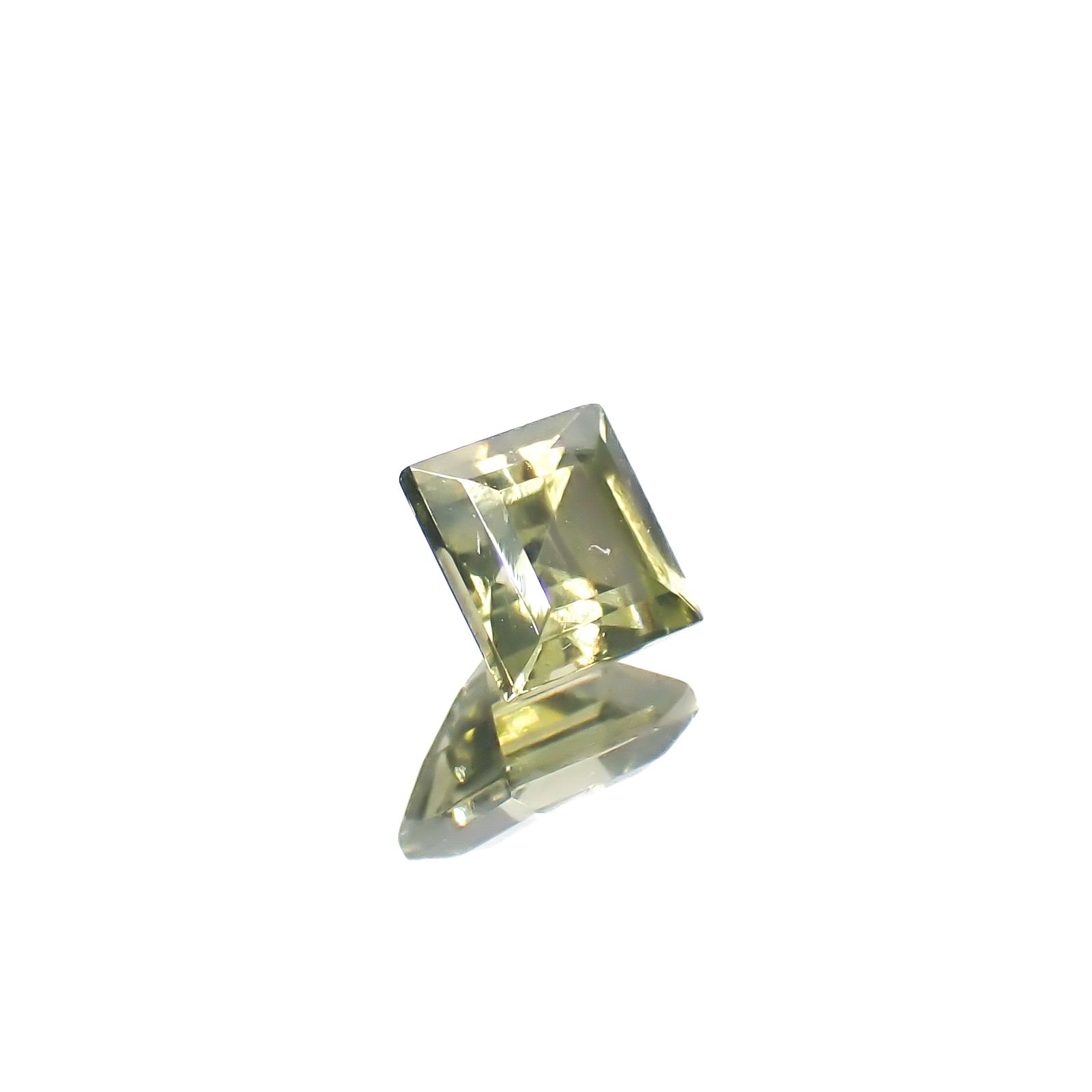 グリーンジルコン スリランカ/カンボジア産 0.88ct[240728532]4.8x4.8mm前後