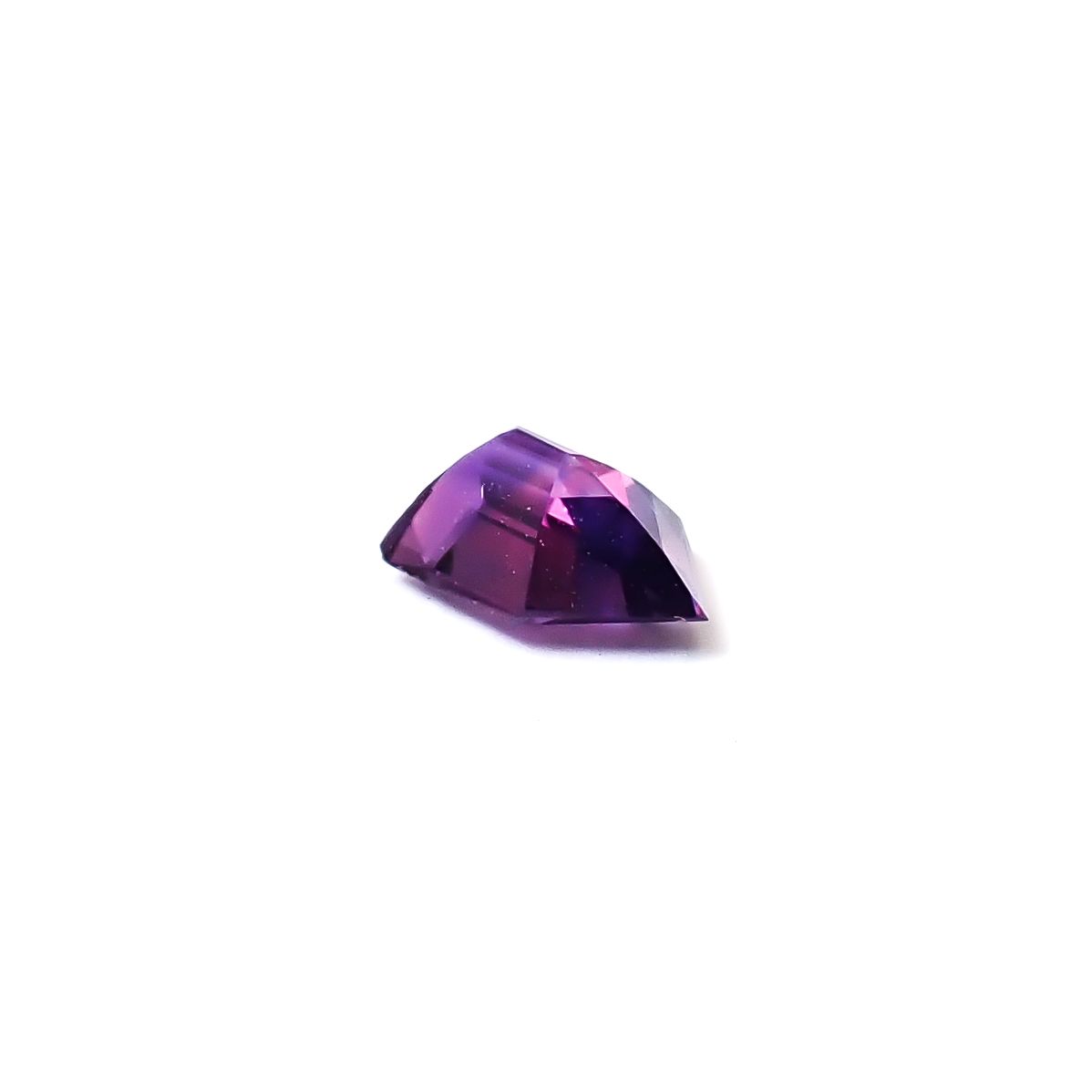 ◇カスタムカット◇ウィンザーサファイア タンザニア・ウィンザー産 0.23ct / 4.4x3mm前後 [260532143]