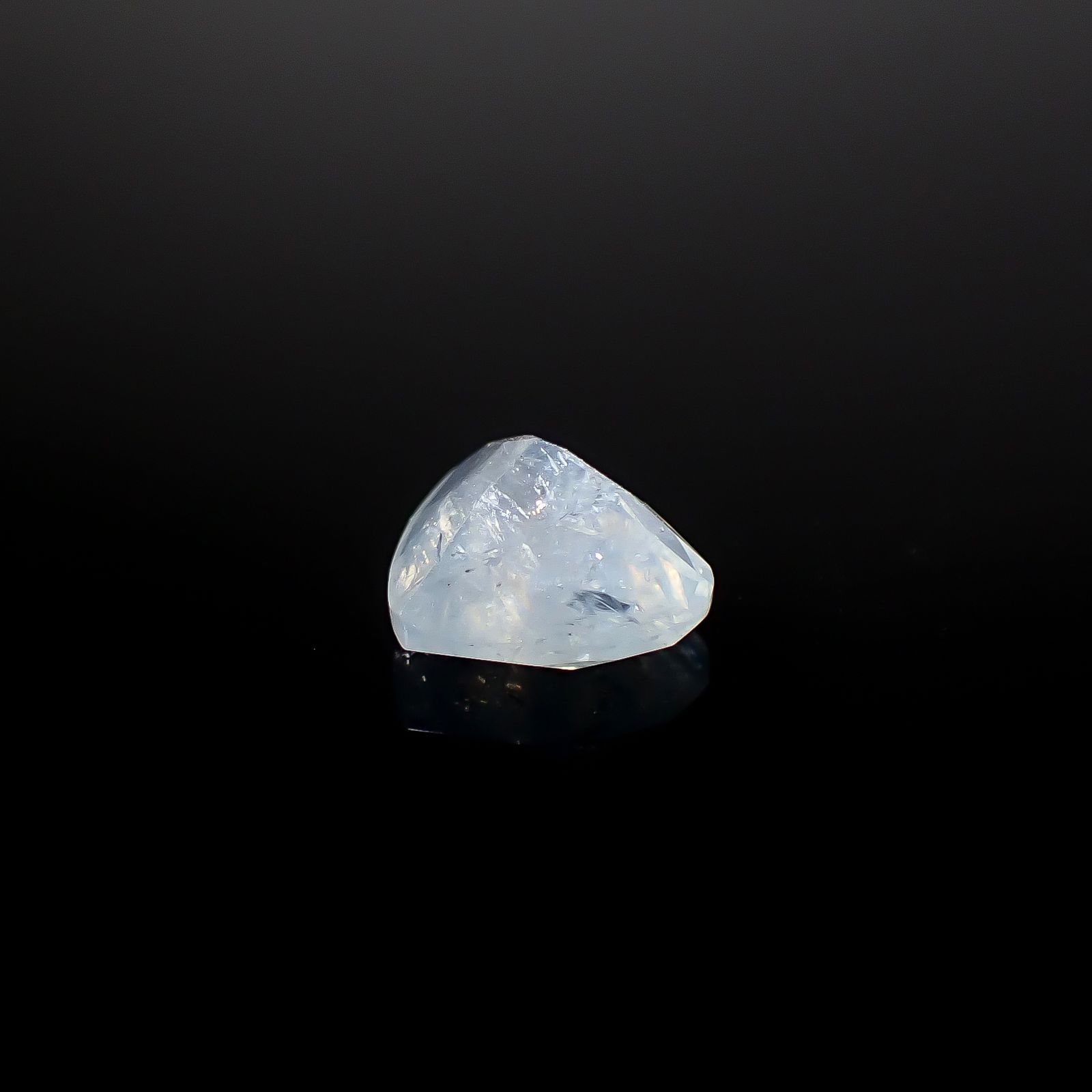 イリデッセンスアクアマリン ブラジル産 2.02ct [250730707]8x9.1mm前後
