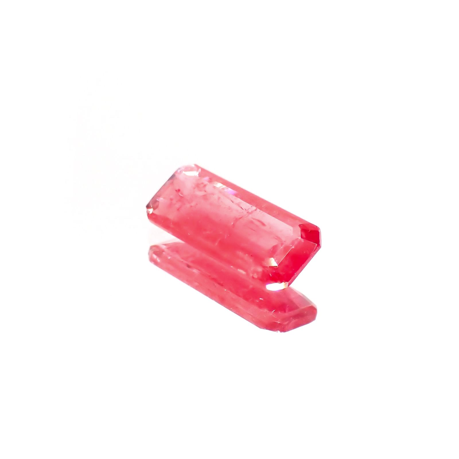 ロードナイト(宝石名ロードナイト)ブラジル産 識別済 2.31ct / 12.6x5.6mm前後 [220114018]