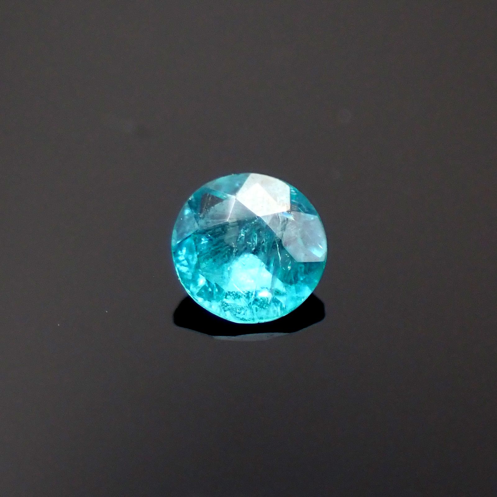 パライバトルマリン(宝石名トルマリン/別名パライバ・トルマリン)ブラジル・パライバ州バターリャ鉱山産 0.049ct 識別済[230622336]2.5x2.5mm前後
