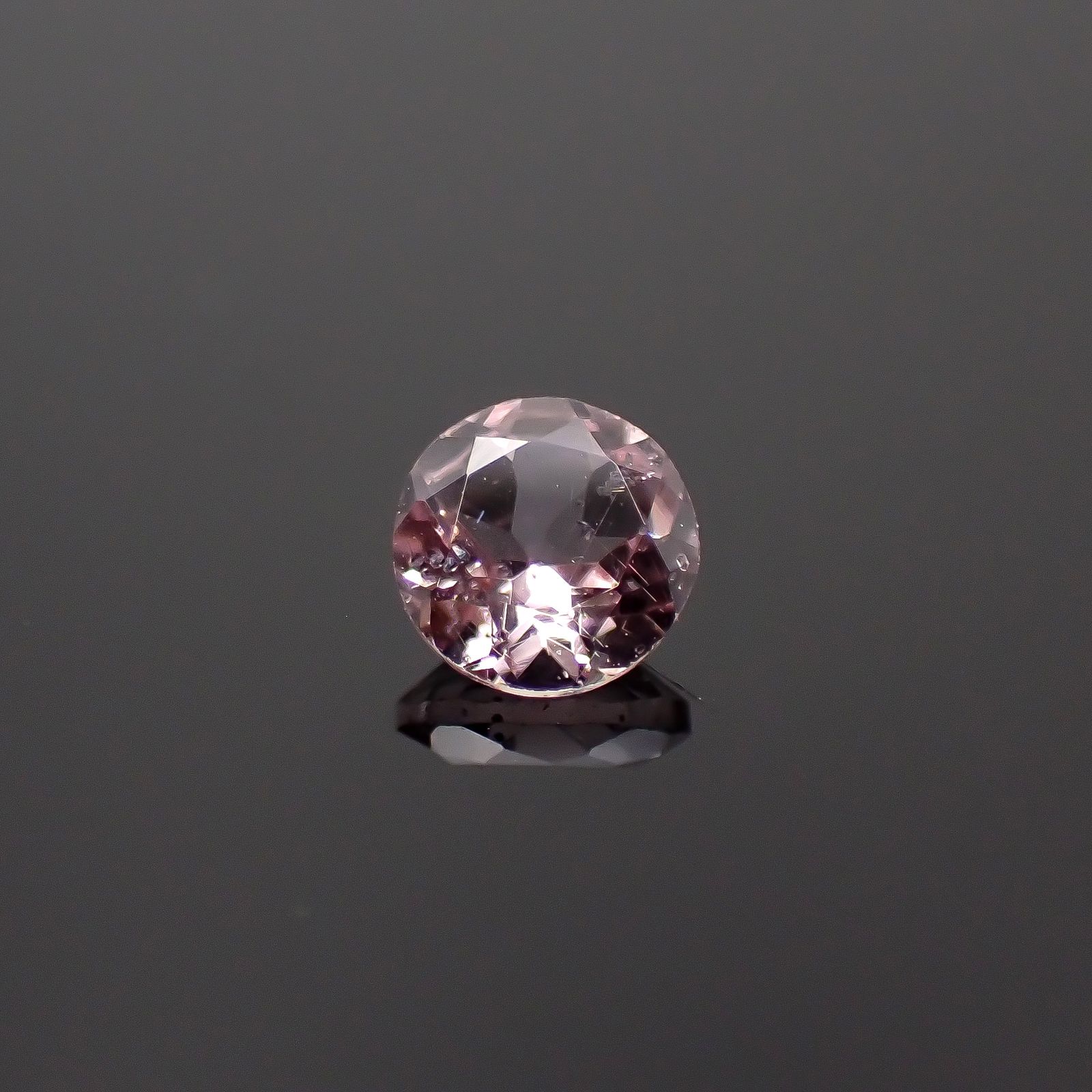 ドラゴンガーネット タンザニア産 0.29ct[240427283]4x4mm前後