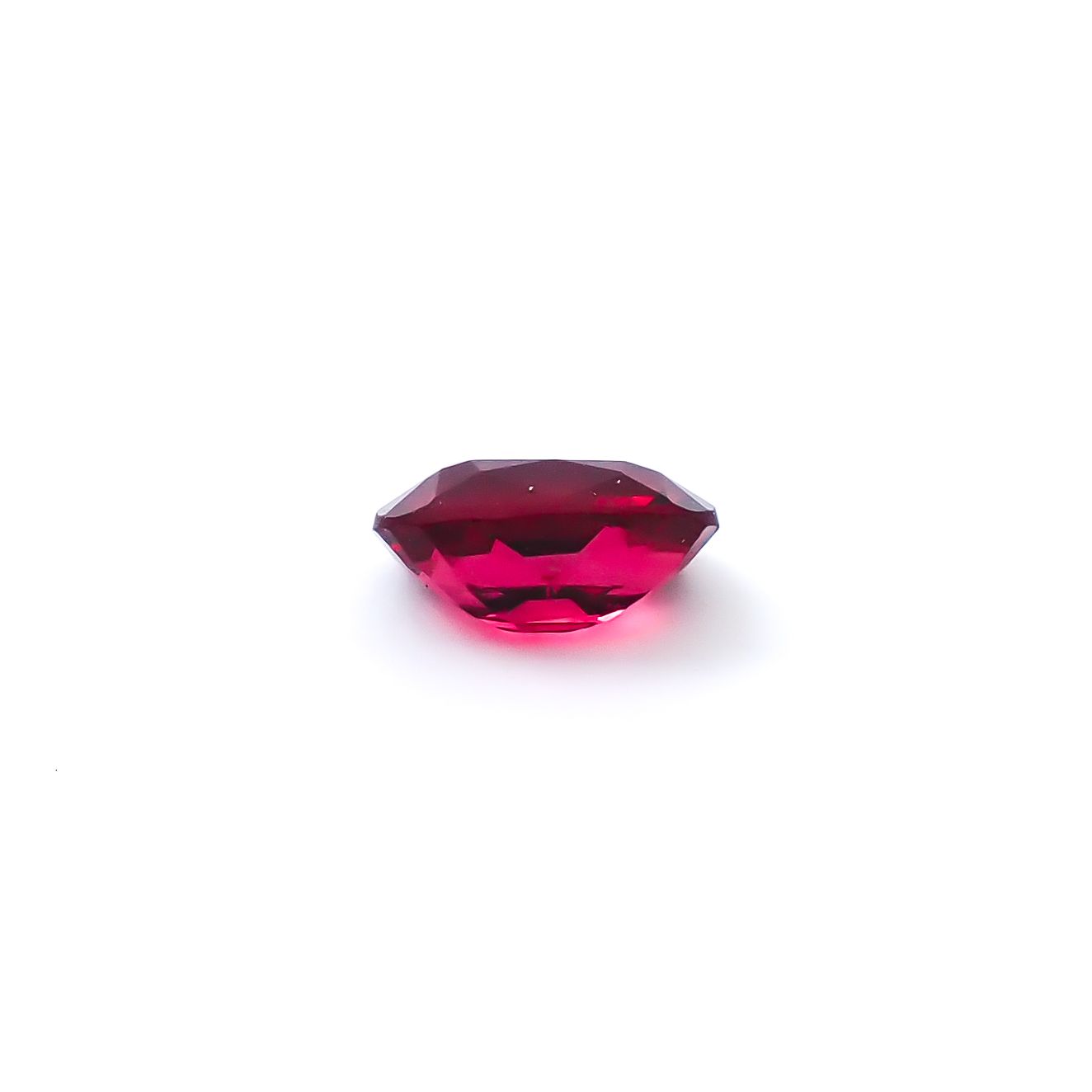 ジェダイスピネル(宝石名スピネル/別名ジェダイスピネル)ビルマ産 GUILD鑑付 0.41ct / 5.36x3.52mm前後 [260732538]