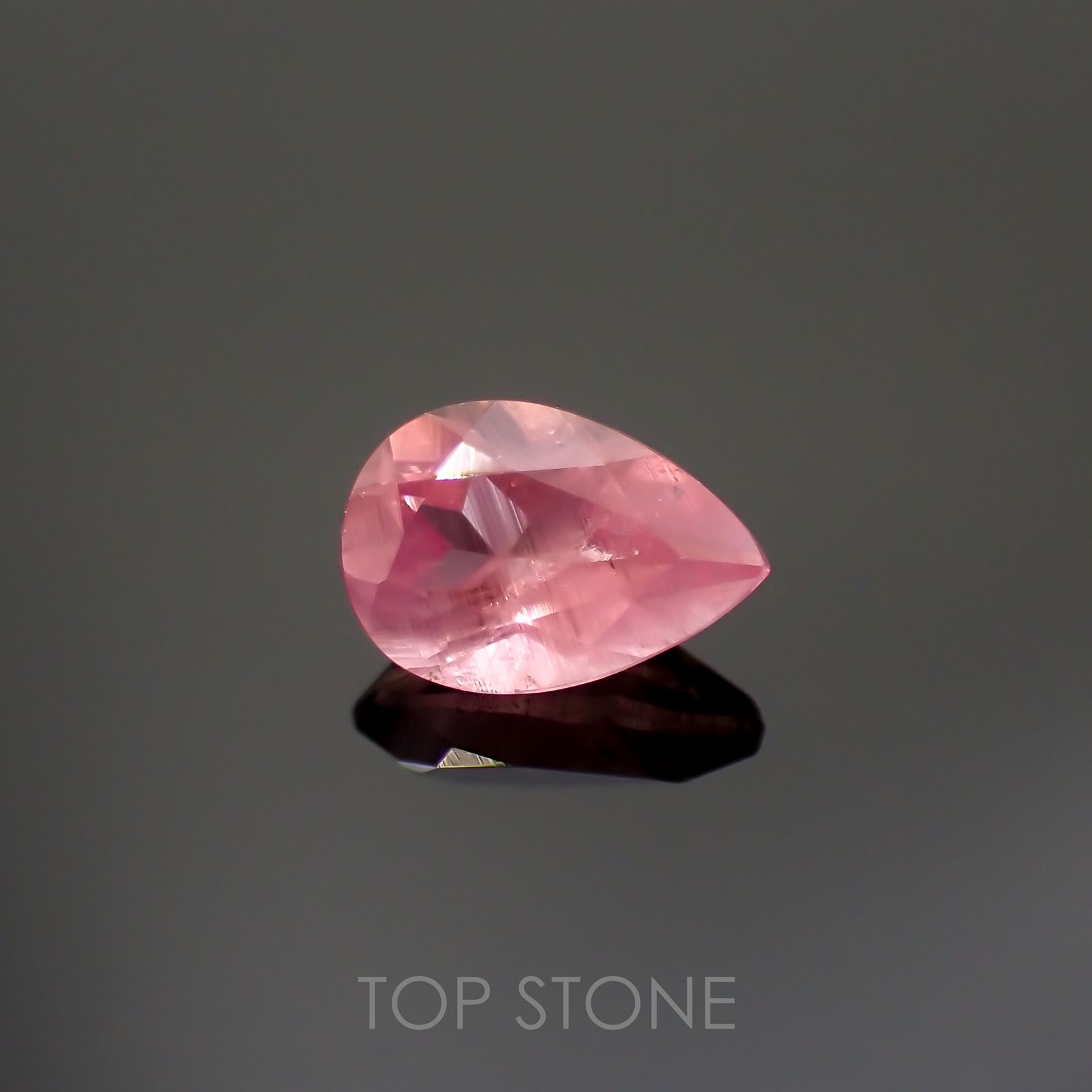 ペツォッタイト(ラズベリル)(宝石名ペツォッタイト)マダガスカル産 0.438ct ソ付(彩珠)[220114342]5.9x4.1mm前後