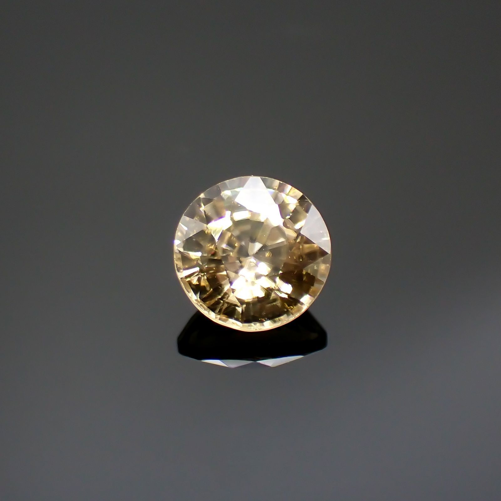 イエロージルコン(宝石名ジルコン)スリランカ/カンボジア産 1.63ct 識別済[220114839]6.5x6.5mm前後