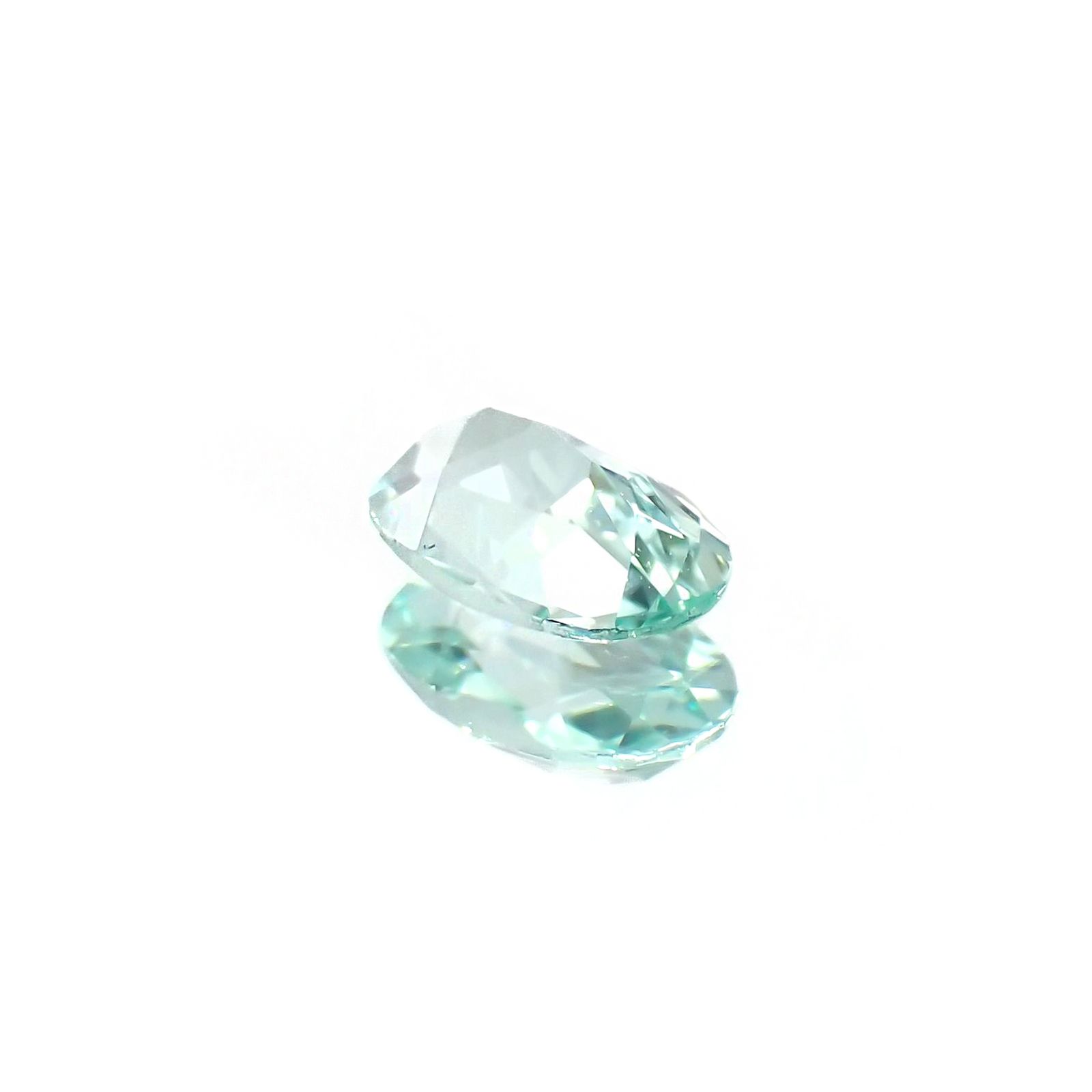 パライバトルマリン モザンビーク産 0.26ct / 5.4x3.5mm前後 [230220373]