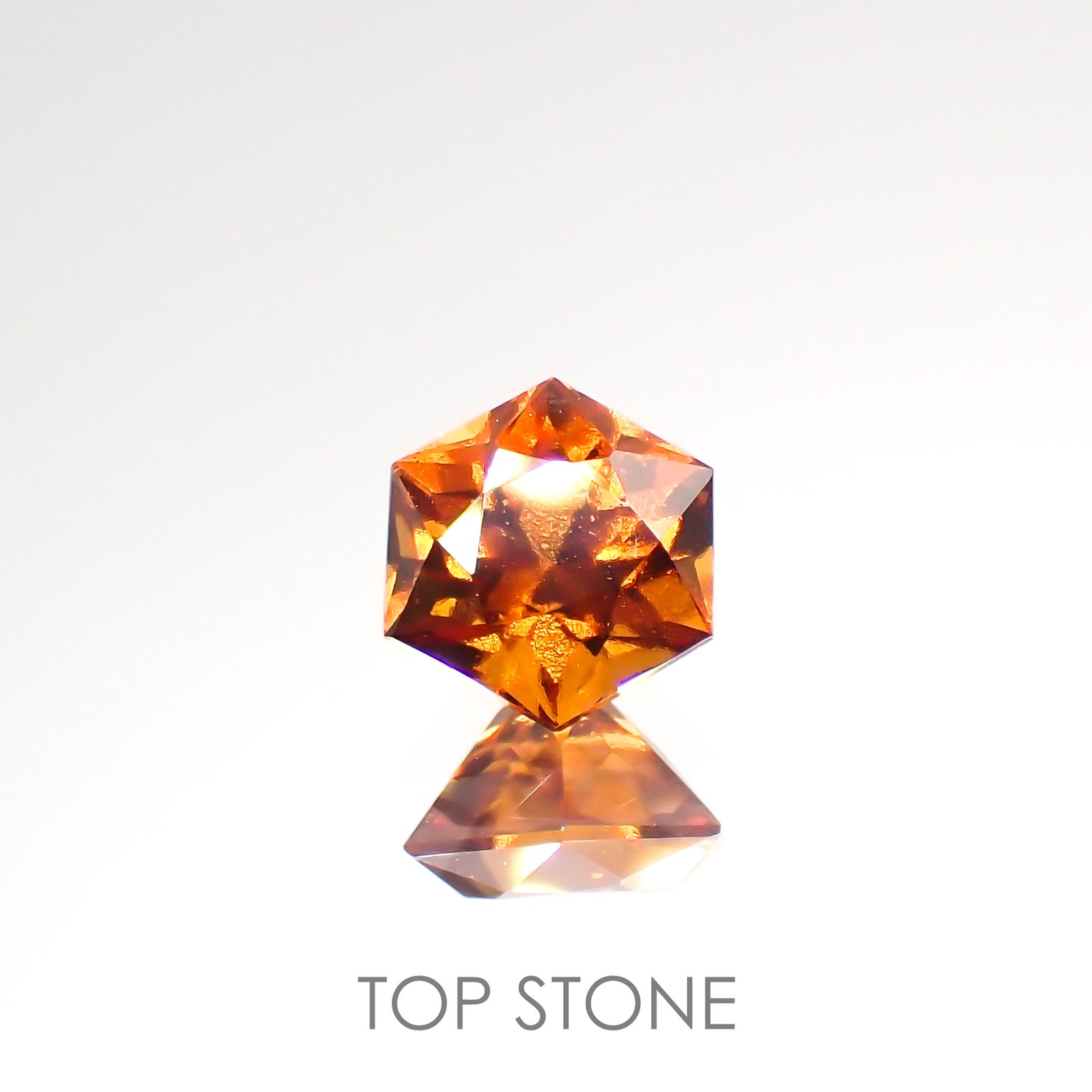 ◇ヘキサゴンカット◇ヘソナイトガーネット(宝石名ガーネット) スリランカ産 0.93ct 識別済[210812681]5.5×5.5mm前後