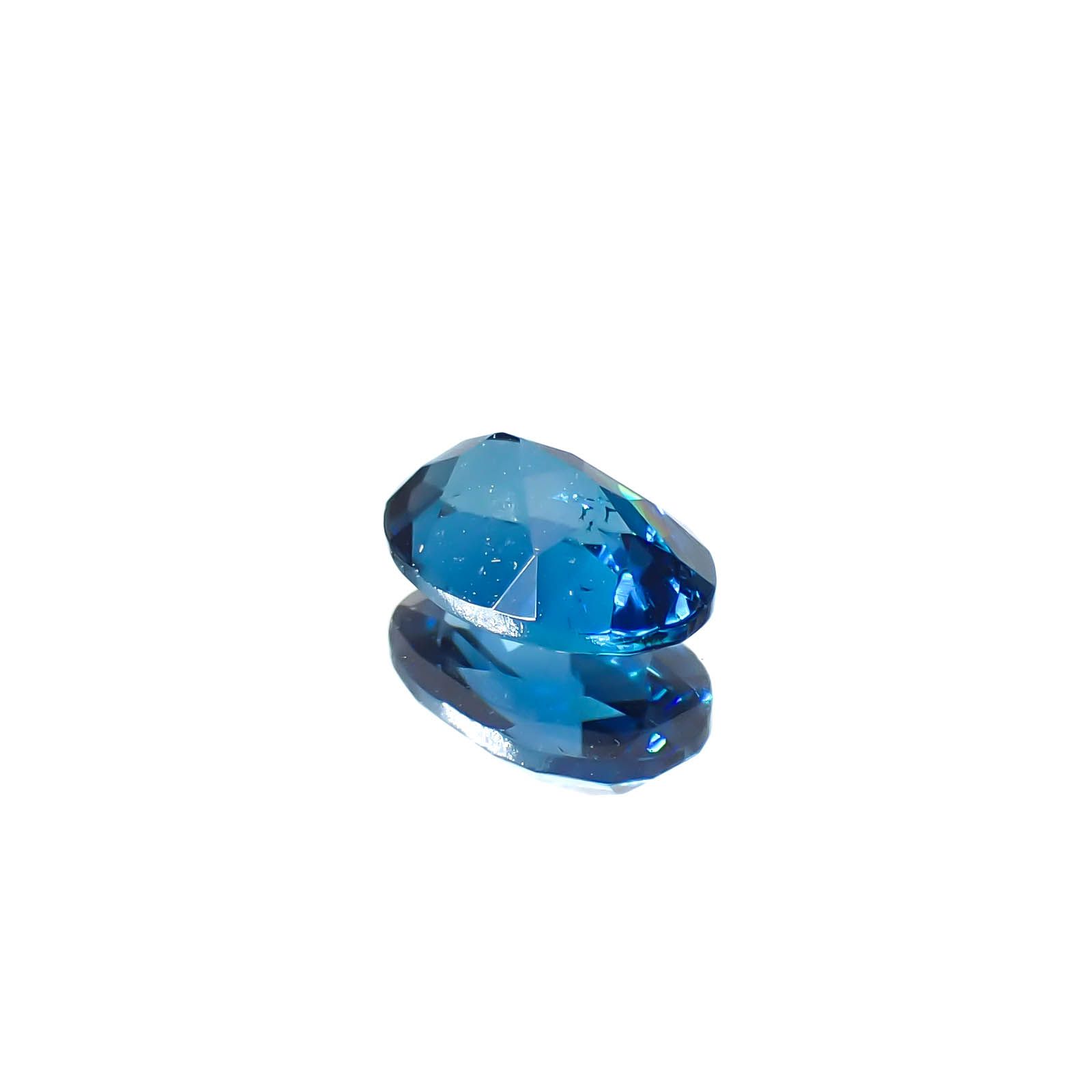 インディゴライト ブラジル産 0.48ct / 6.2x4.1mm前後 [250931095]