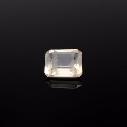 リューサイト(宝石名リューサイト)イタリア産 識別済 0.55ct / 5.7x4.7mm前後 [251025048]