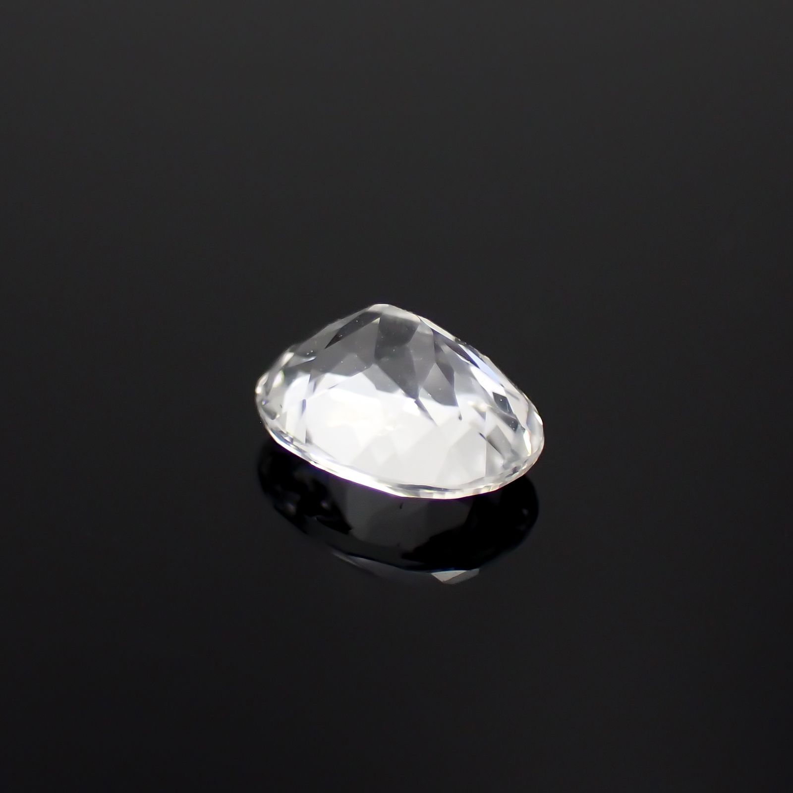 フェナカイト(宝石名フェナカイト)マダガスカル/ブラジル産 0.75ct 識別済[230923404]6.7x5mm前後