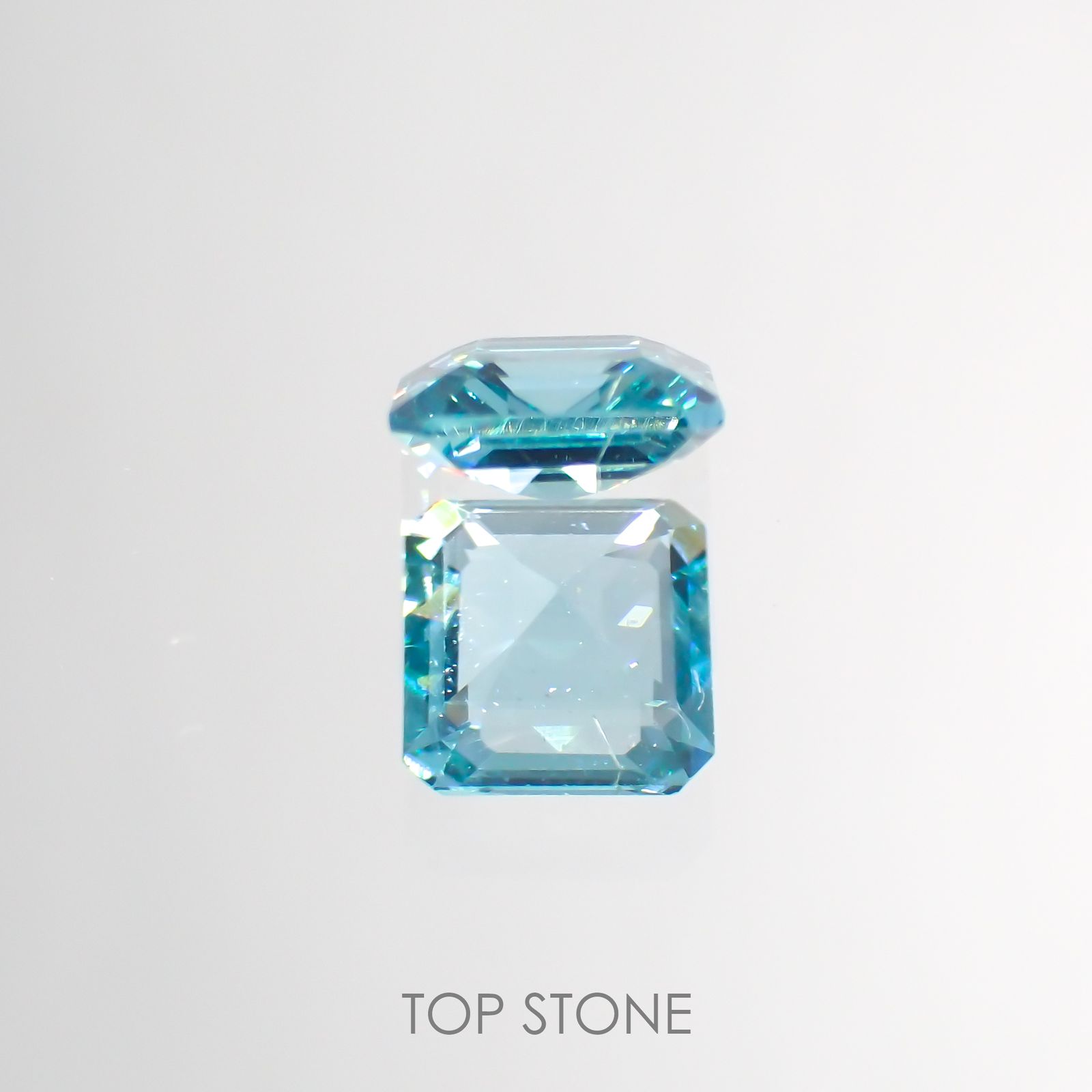 アパタイト(宝石名アパタイト) マダガスカル産 0.50ct 識別済[211013527]5.1×4.9mm前後