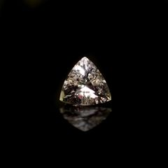 ティンカーベルクォーツ ブラジル産 0.81ct[240125449]6.5x6.5mm前後