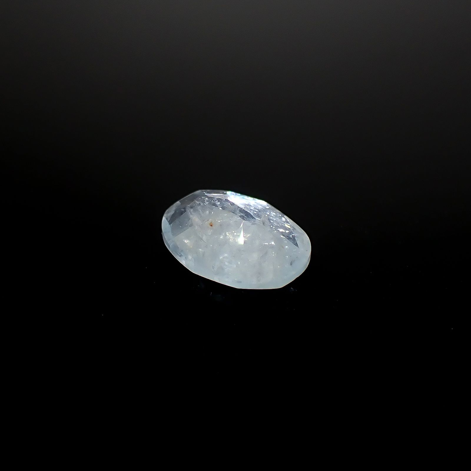 イリデッセンスアクアマリン ブラジル産 1.60ct [250730705]10.1x7.4mm前後