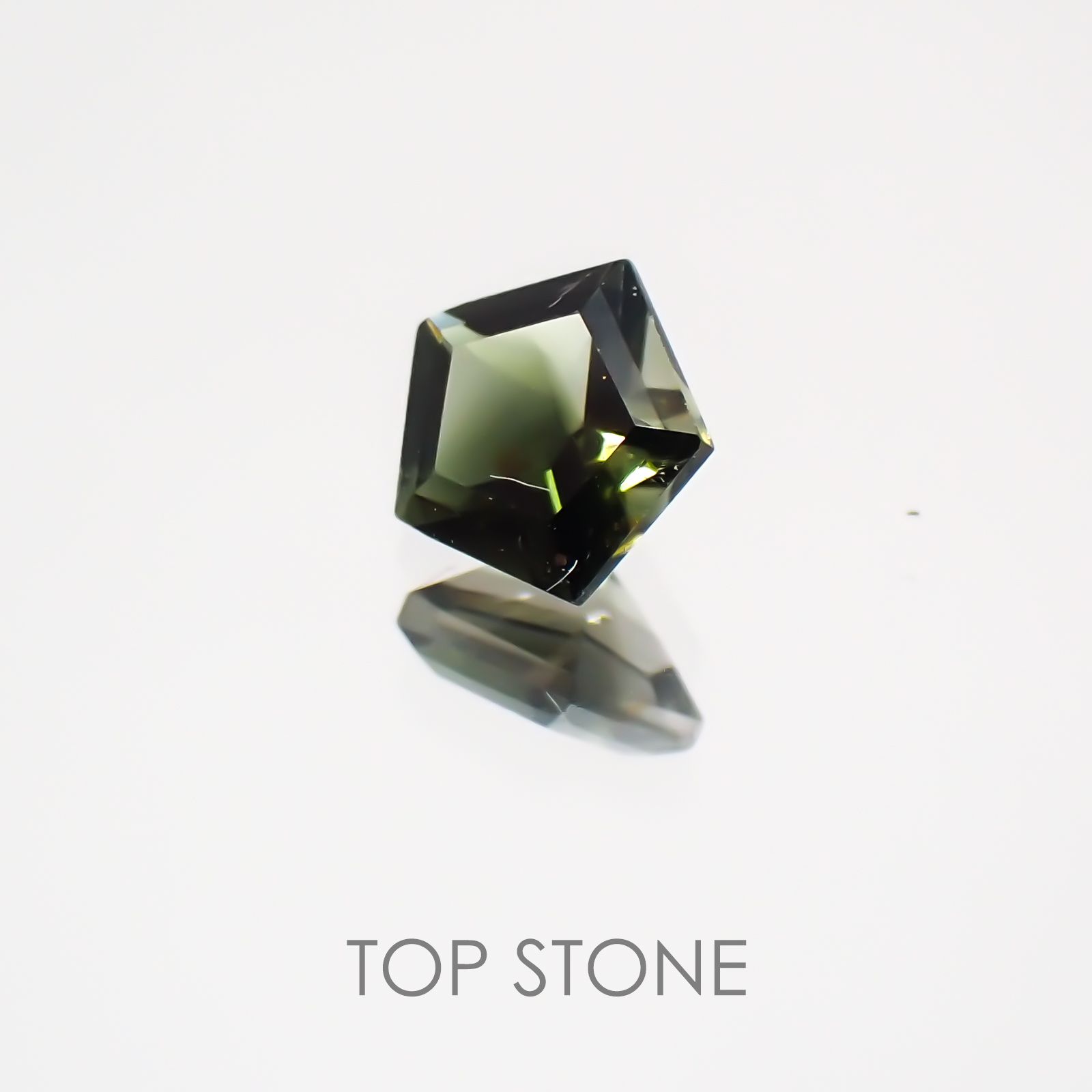 ◇ペンタゴンカット◇グリーントルマリンSA(宝石名グリーン・トルマリン) ブラジル/アフリカ産 0.22ct 識別済[21029546]4.1×4.1mm前後