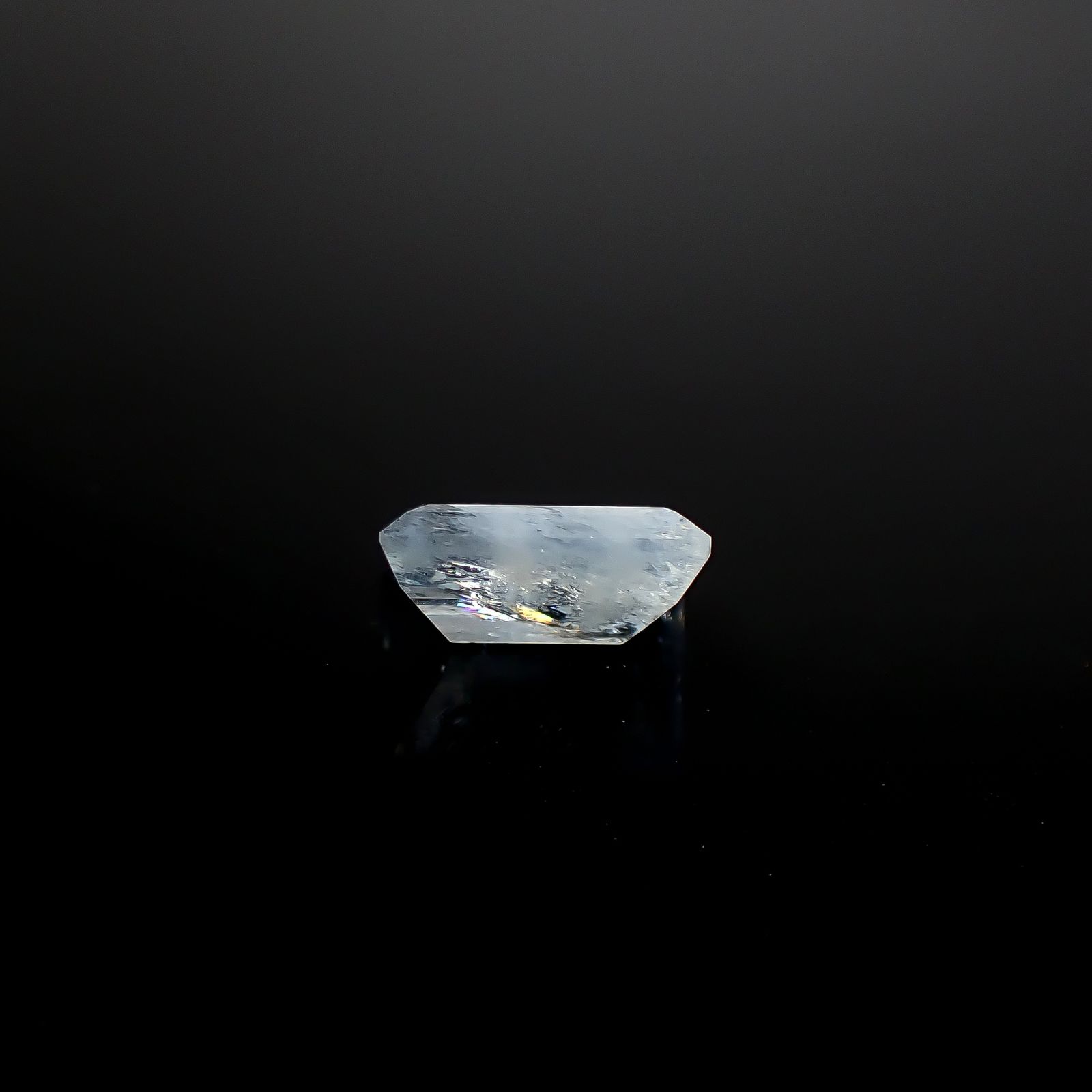 イリデッセンスアクアマリン ブラジル産 1.92ct [250730703]9.2x6.3mm前後