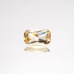 インペリアルトパーズ(宝石名トパーズ)ブラジル産 0.64ct 識別済[220114964]7.6x4.2mm前後