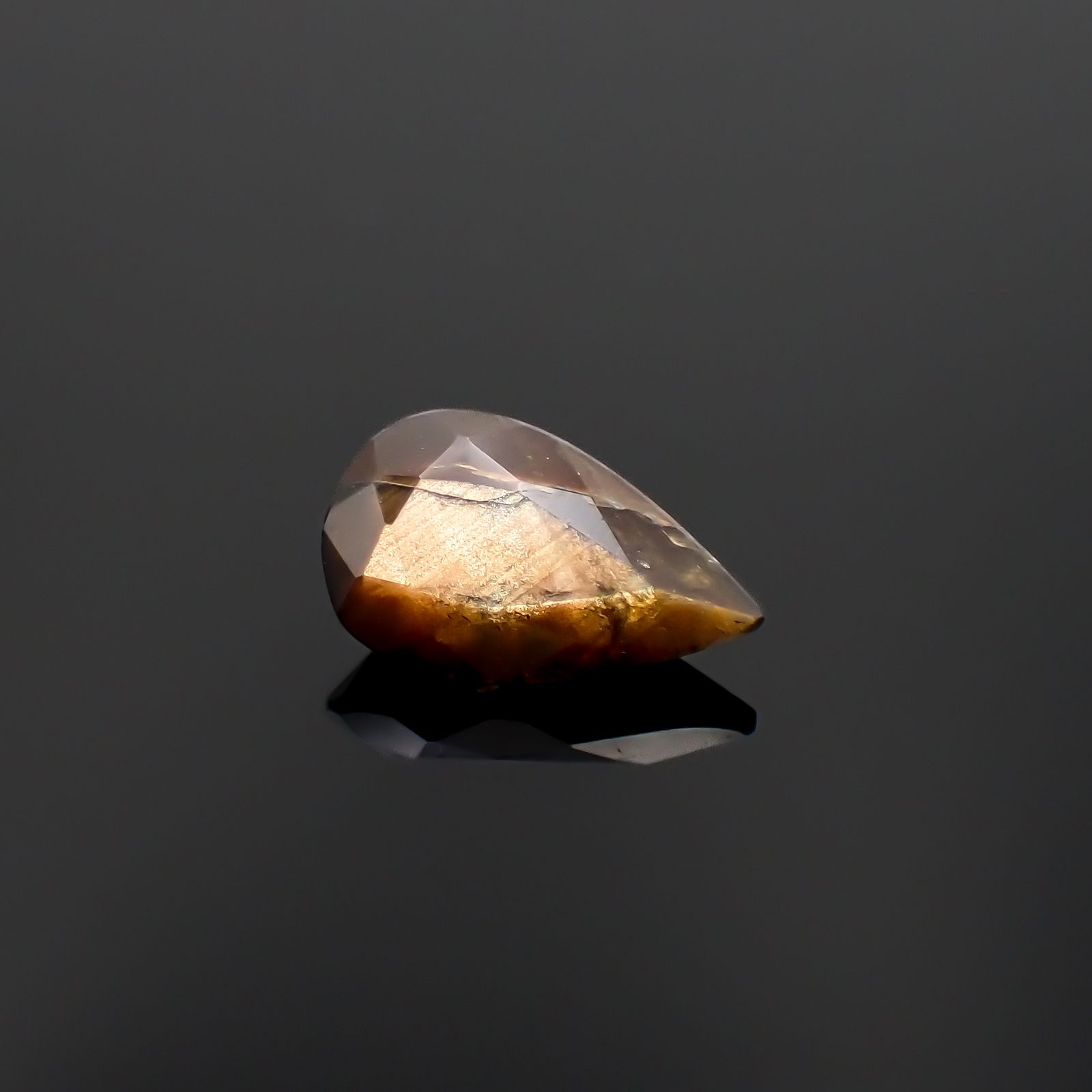 ゴールドシーンサファイア非加熱 ケニア産 1.54ct[230321331]9.4x5.7mm前後