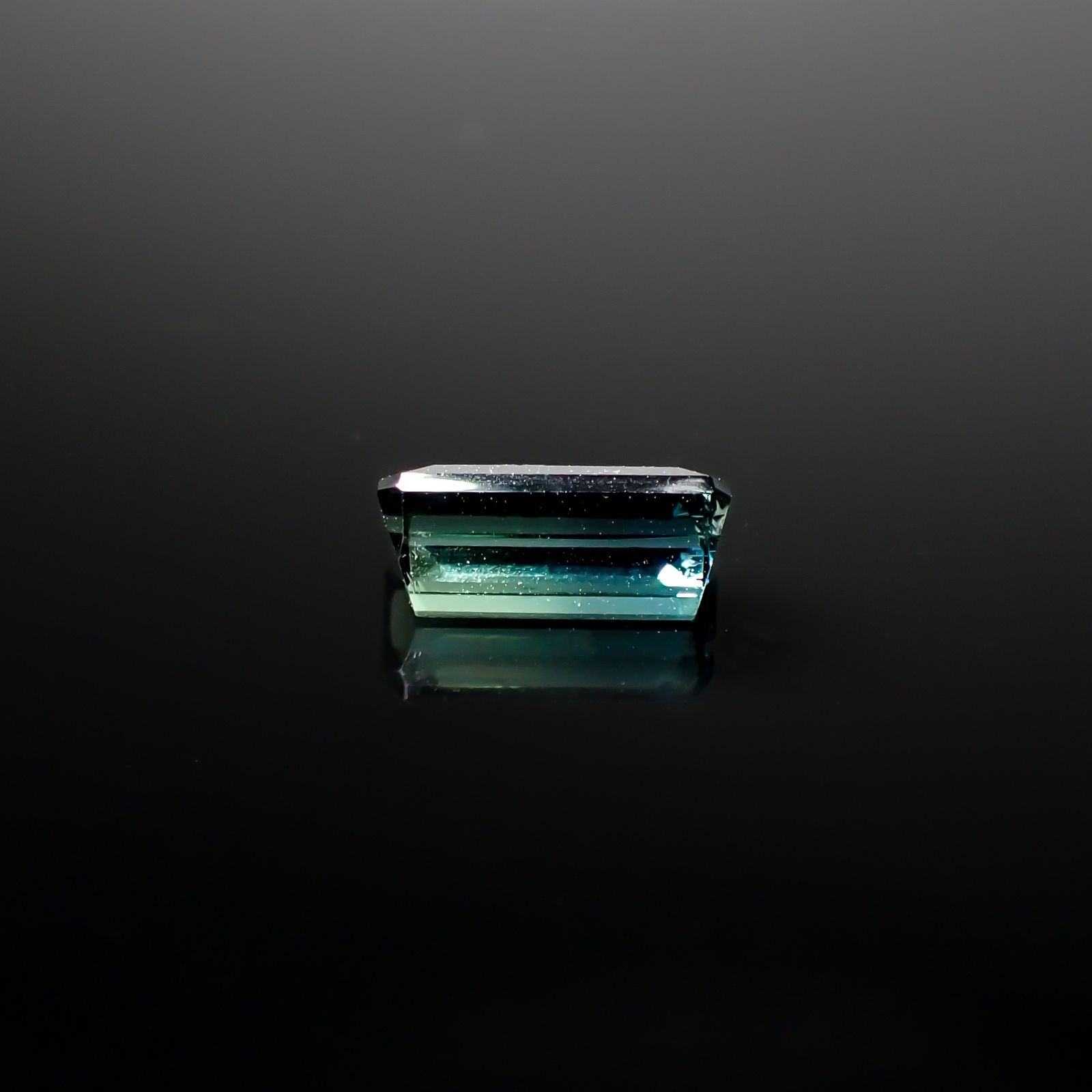 バイカラートルマリン アフガニスタン産 1.29ct [241029403]8.8x4mm前後