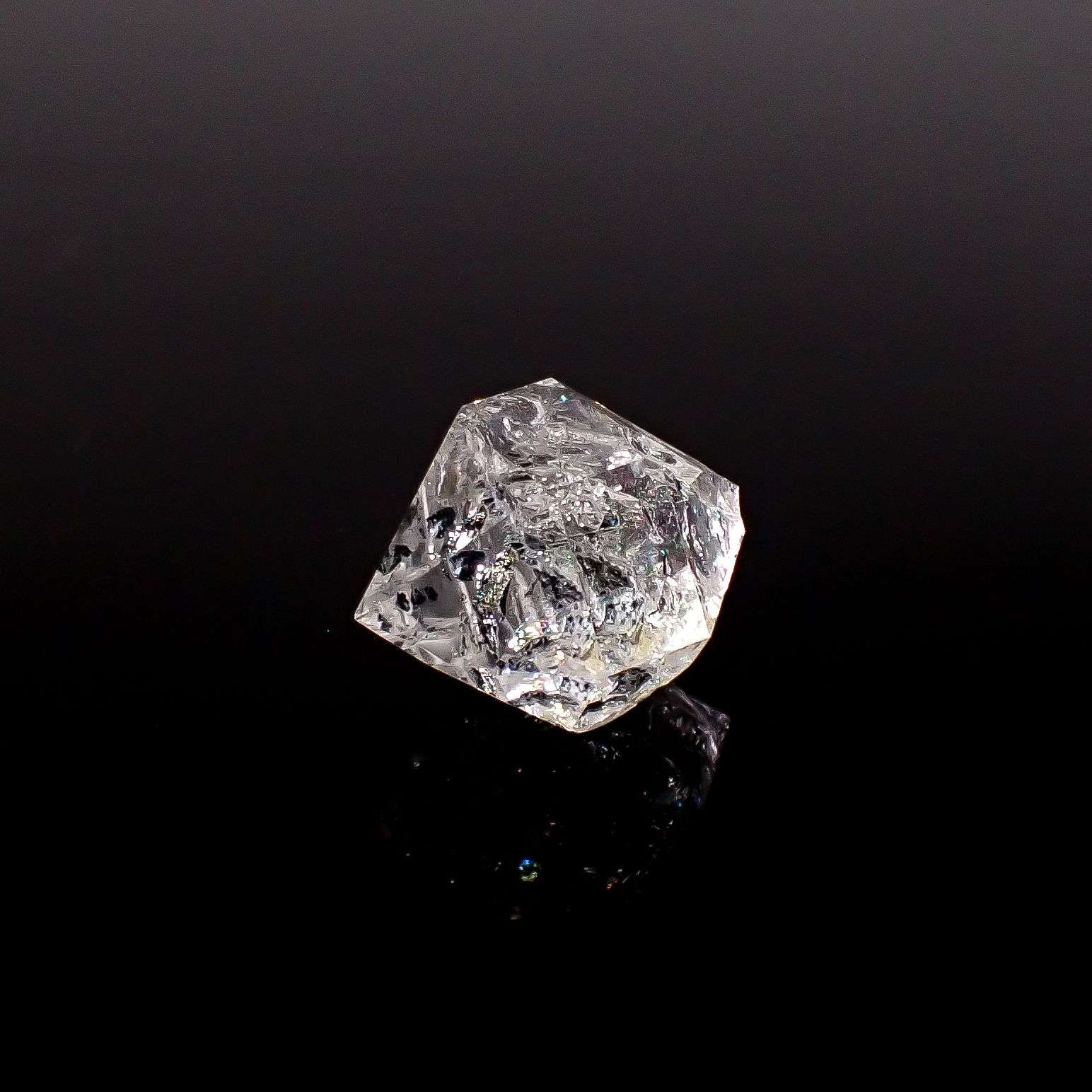 ハーキマーダイヤモンド 原石 アメリカ・ニューヨーク州産 32.09ct / 24.2x18.3mm前後 [260231771]