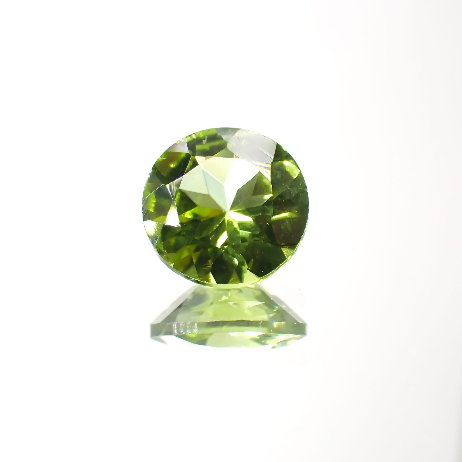 ペリドット(宝石名ペリドット) パキスタン産 1.28ct 識別済[211013086]7.1×7.1mm前後