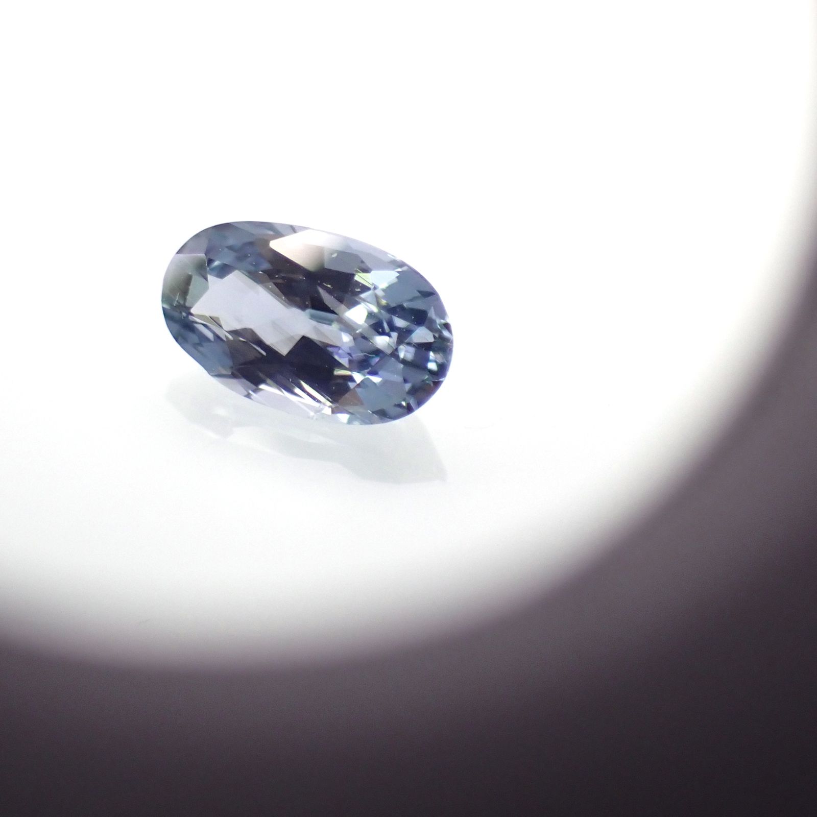 ブルーコーネルピン タンザニア産 0.57ct[231224502]6.4x3.8mm前後