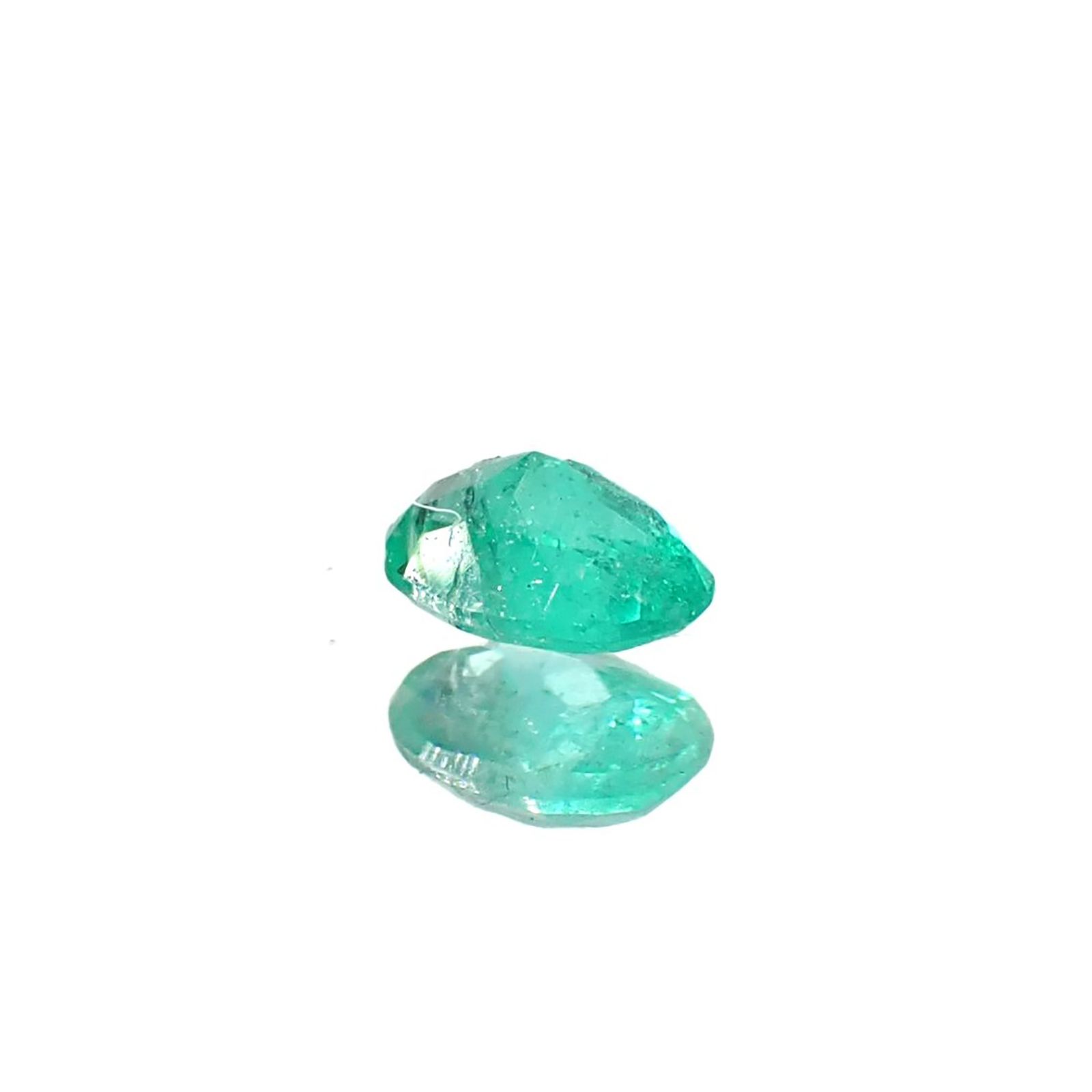 パライバトルマリン ブラジル・パライバ州バターリャ鉱山産 0.10ct / 3.4x2.6mm前後 [250931085]