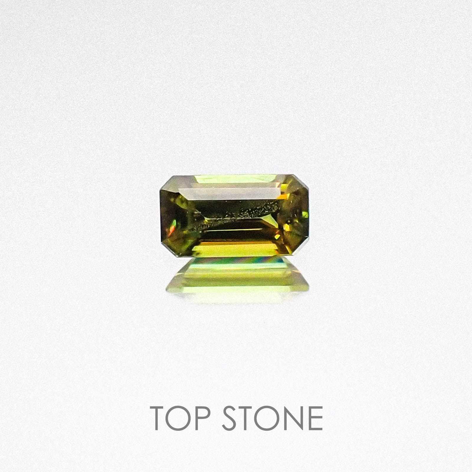 スフェーン パキスタン産 ルース 0.27ct[20084496]5.2×2.8mm前後