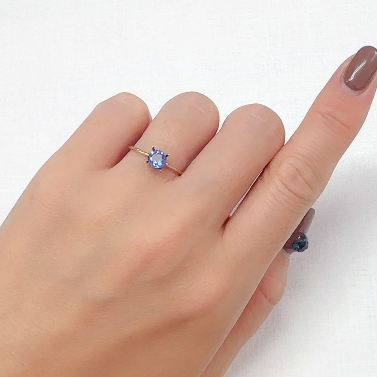 タンザナイト(宝石名タンザナイト)タンザニア産 0.53ct 識別済[240628330]5.1x5.1mm前後