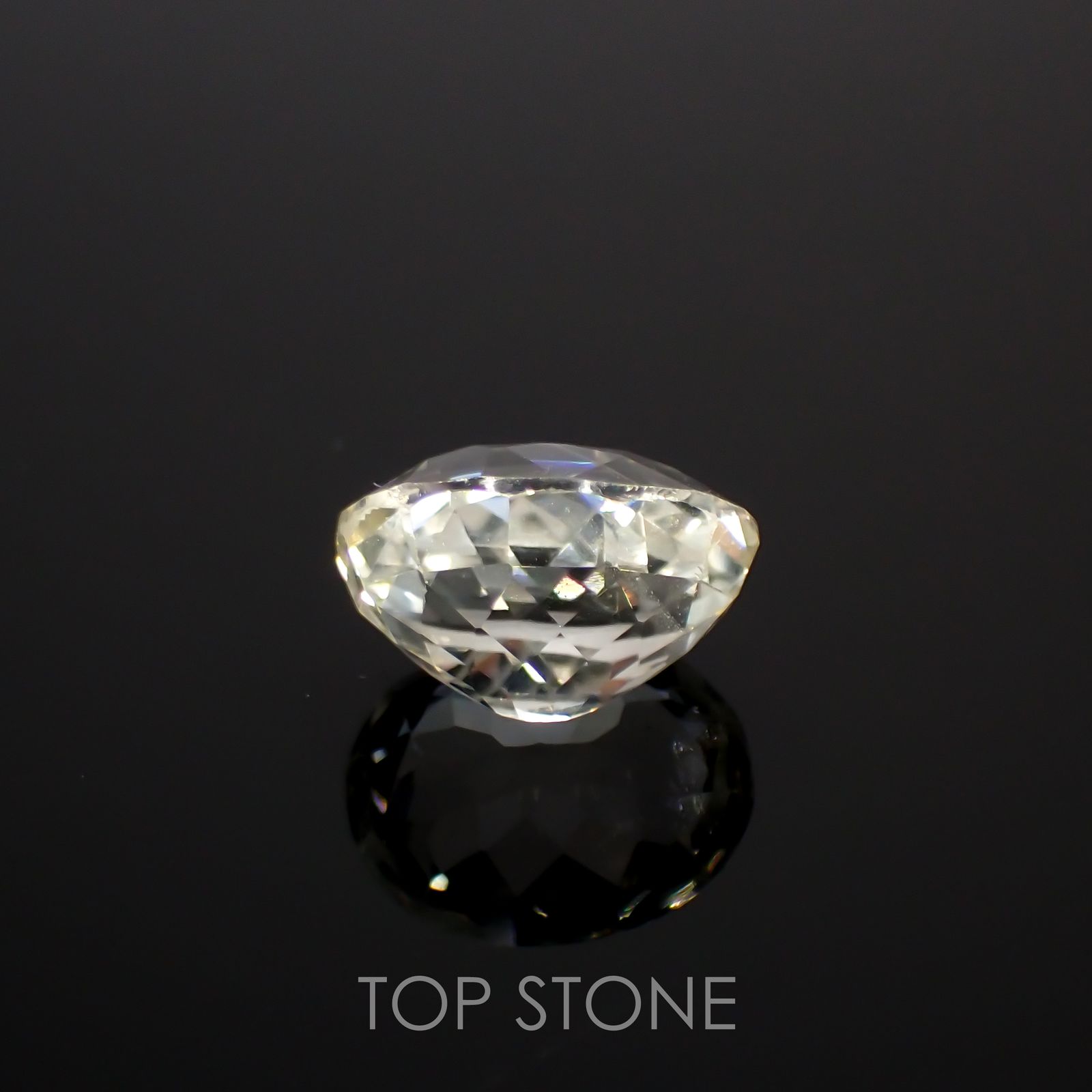スポジュミン(宝石名スポジュミン)アフガニスタン産 4.47ct 識別済[211113707]10.8x8.4mm前後