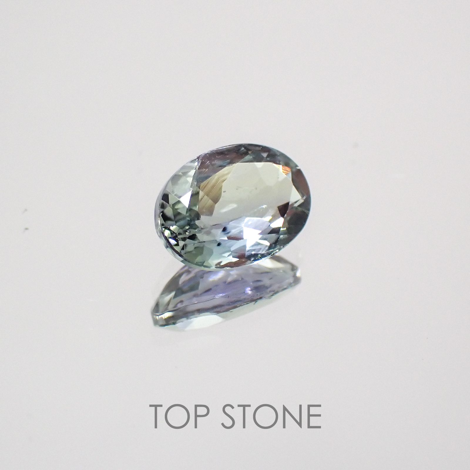バイカラータンザナイト(ゾイサイト) タンザニア産 ルース 0.77ct[210410571]6.8×4.8mm前後