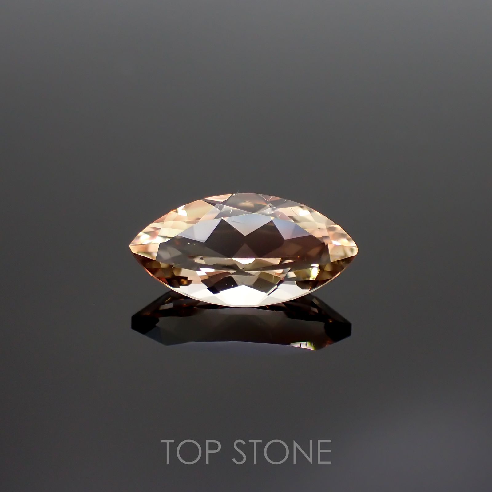 オレゴンサンストーン(宝石名ラブラドライト) アメリカ・オレゴン州産 1.62ct 識別済[20128881]11.9×6mm前後