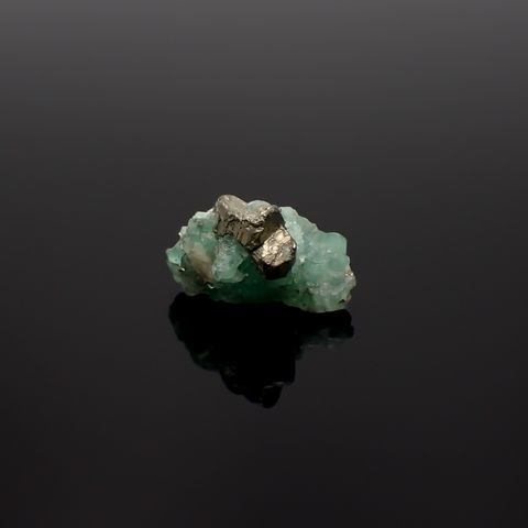 エメラルド原石 コロンビア産 8.91ct[230421708]17x11.5mm前後